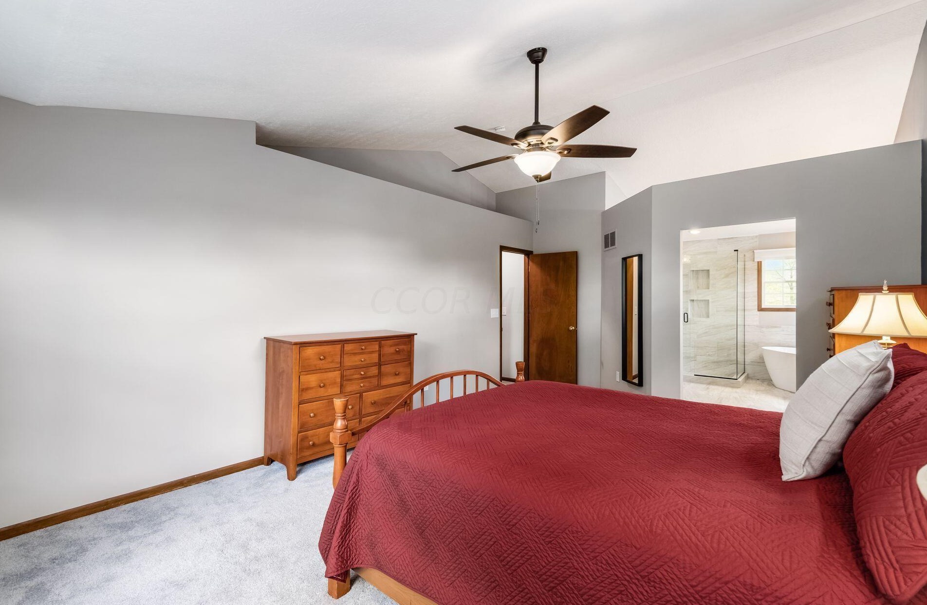 5910 Pne Wild Dr, Westerville OH  43082-9723 exterior