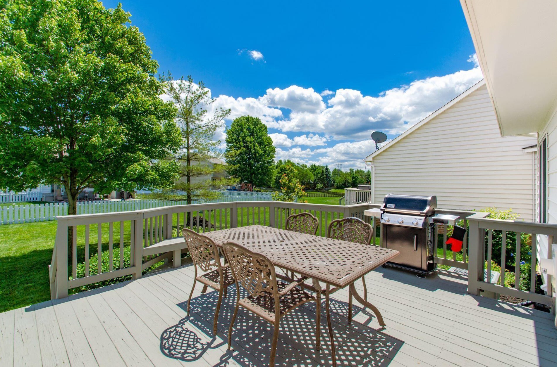 5910 Pne Wild Dr, Westerville OH  43082-9723 exterior