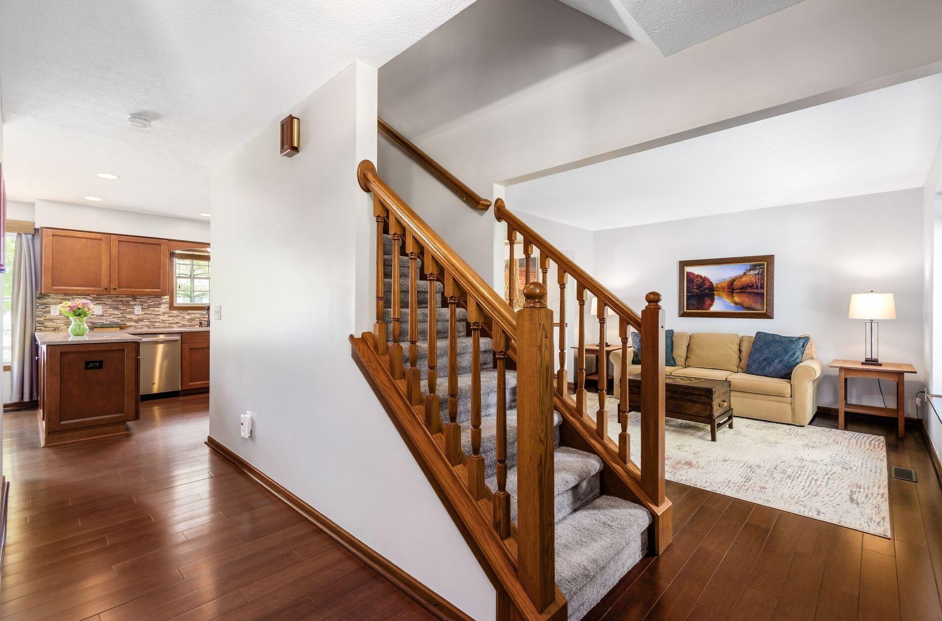 5910 Pne Wild Dr, Westerville OH  43082-9723 exterior