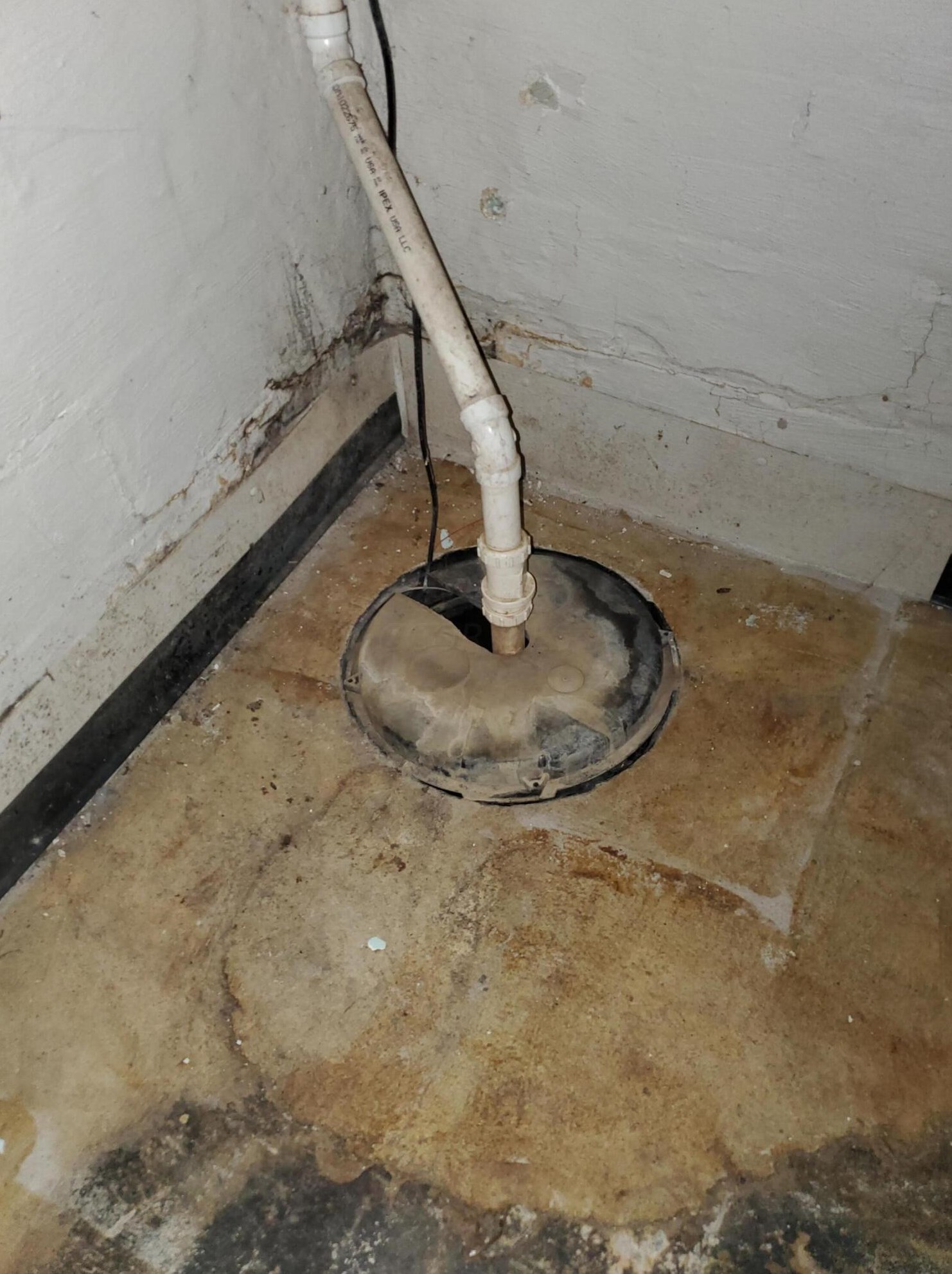 1852 Genessee Ave, Columbus OH 43211-1824 exterior