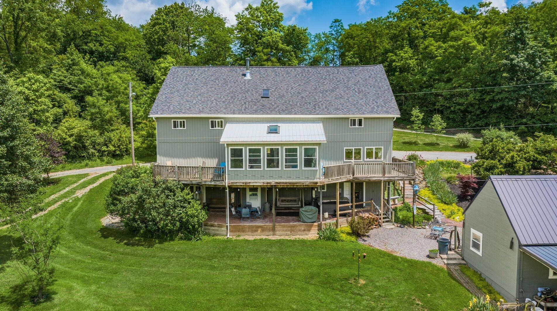 865 Logan Thornville Rd, Hide Away Hills OH  43107-9762 exterior