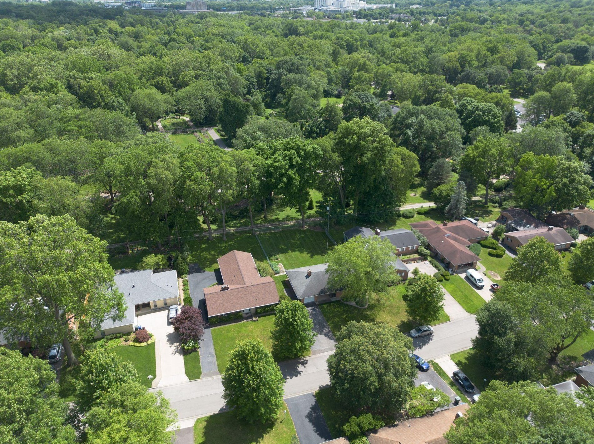 211 Ceramic Dr, Columbus OH 43214-3073 exterior