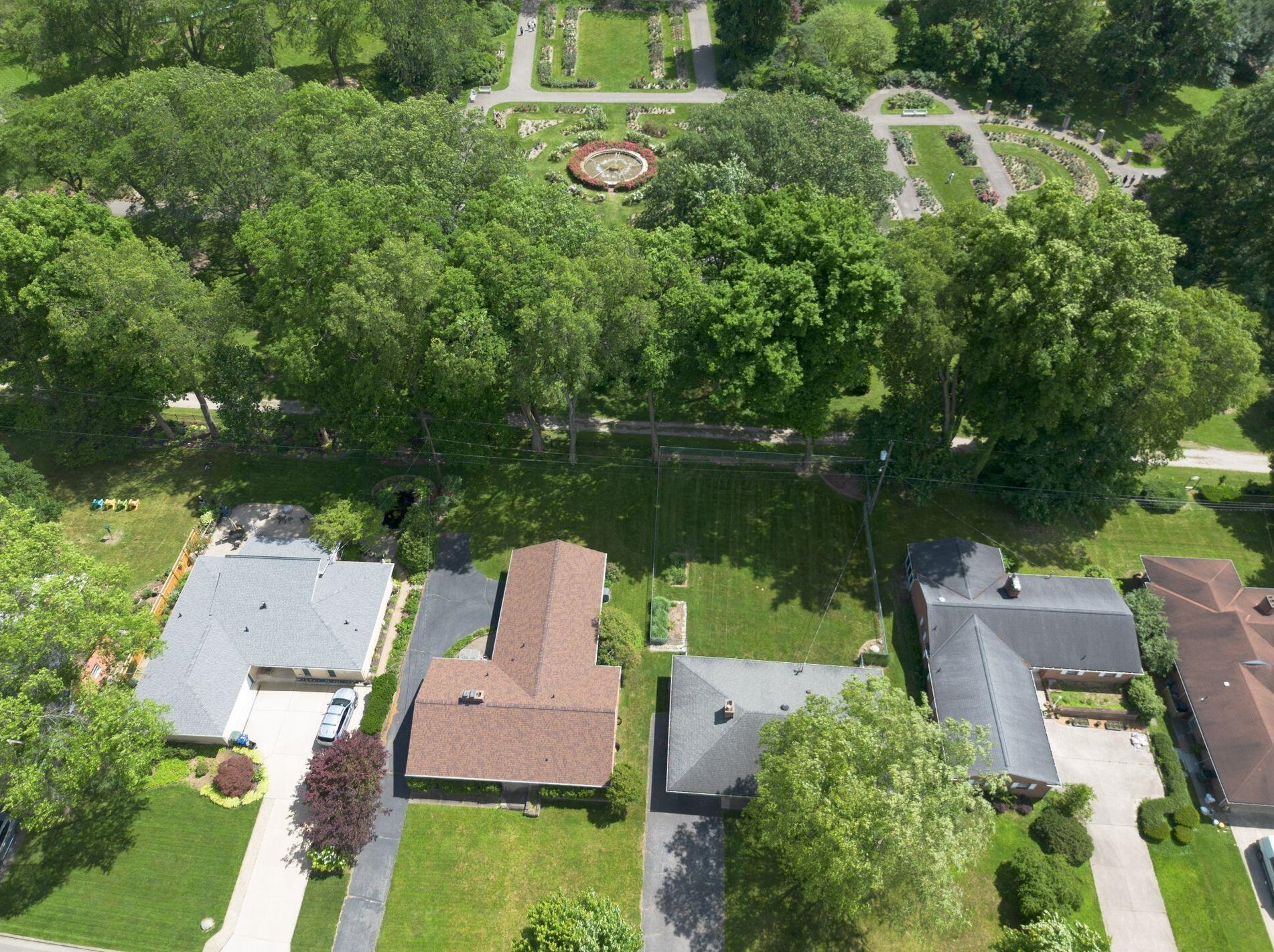 211 Ceramic Dr, Columbus OH 43214-3073 exterior