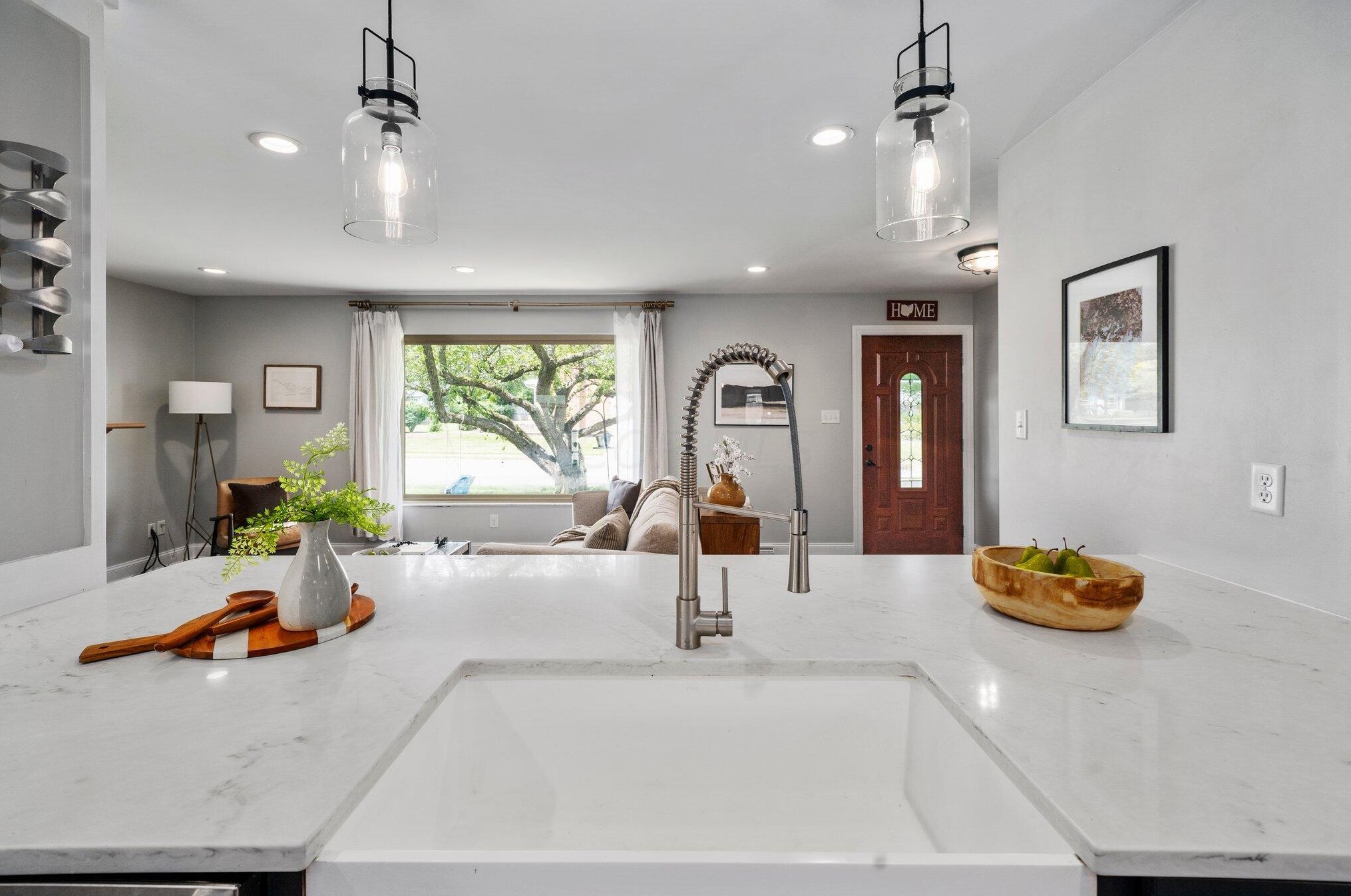 1385 Ridgeview Rd, Columbus OH 43221-2706 exterior