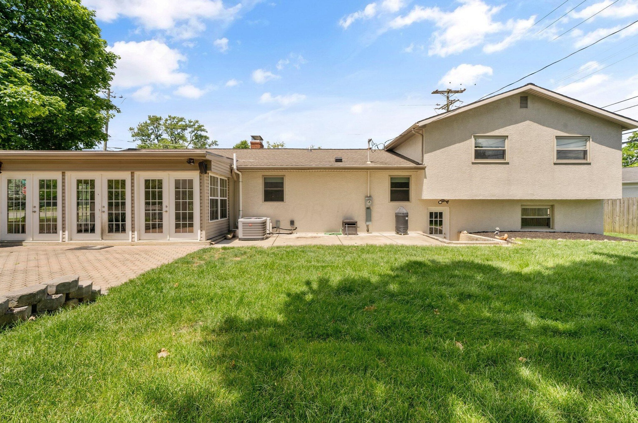 1385 Ridgeview Rd, Columbus OH 43221-2706 exterior