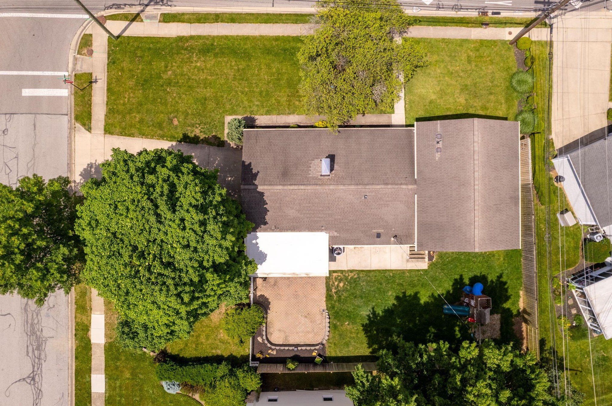 1385 Ridgeview Rd, Columbus OH 43221-2706 exterior