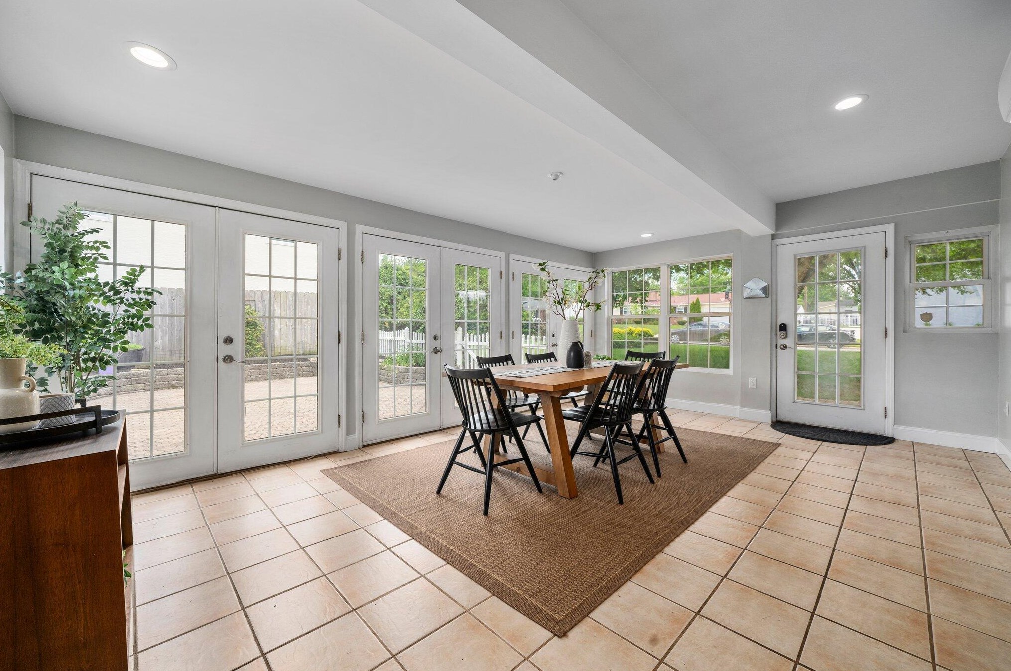 1385 Ridgeview Rd, Columbus OH 43221-2706 exterior