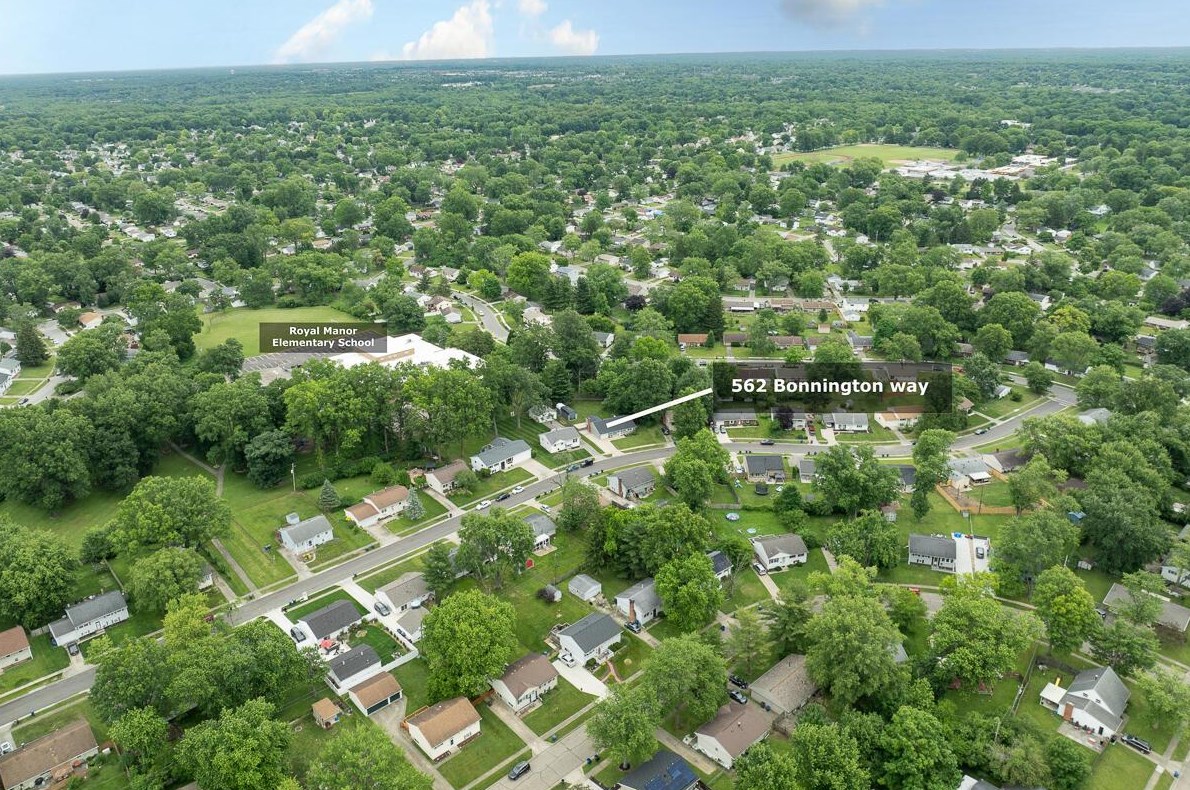 562 Bonnington Way, Columbus OH  43230-2302 exterior