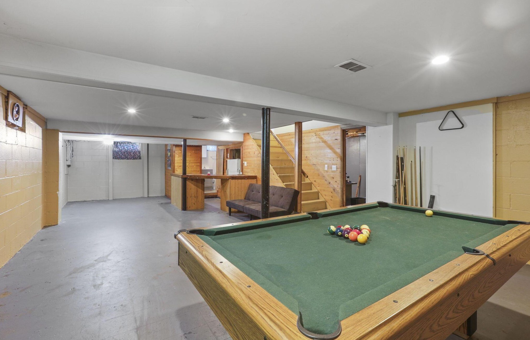 406 Westphal Ave, Columbus OH 43213-1871 exterior