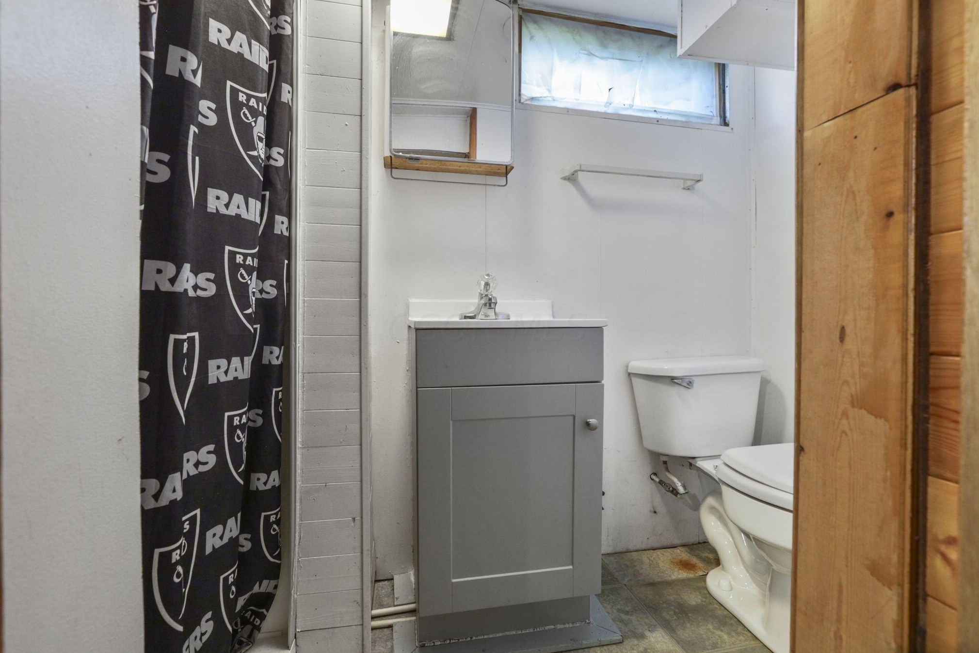 406 Westphal Ave, Columbus OH 43213-1871 exterior