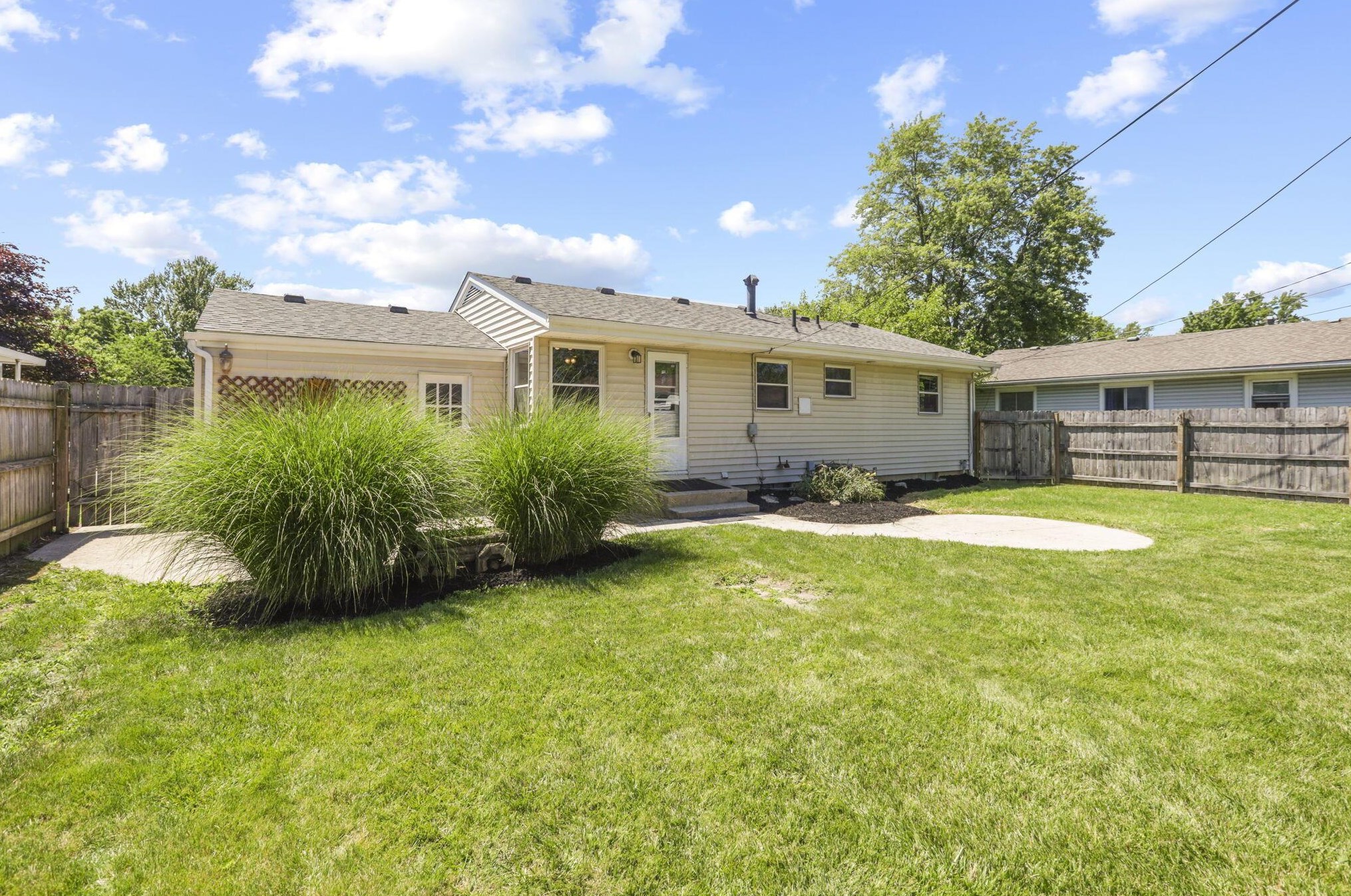 406 Westphal Ave, Columbus OH 43213-1871 exterior