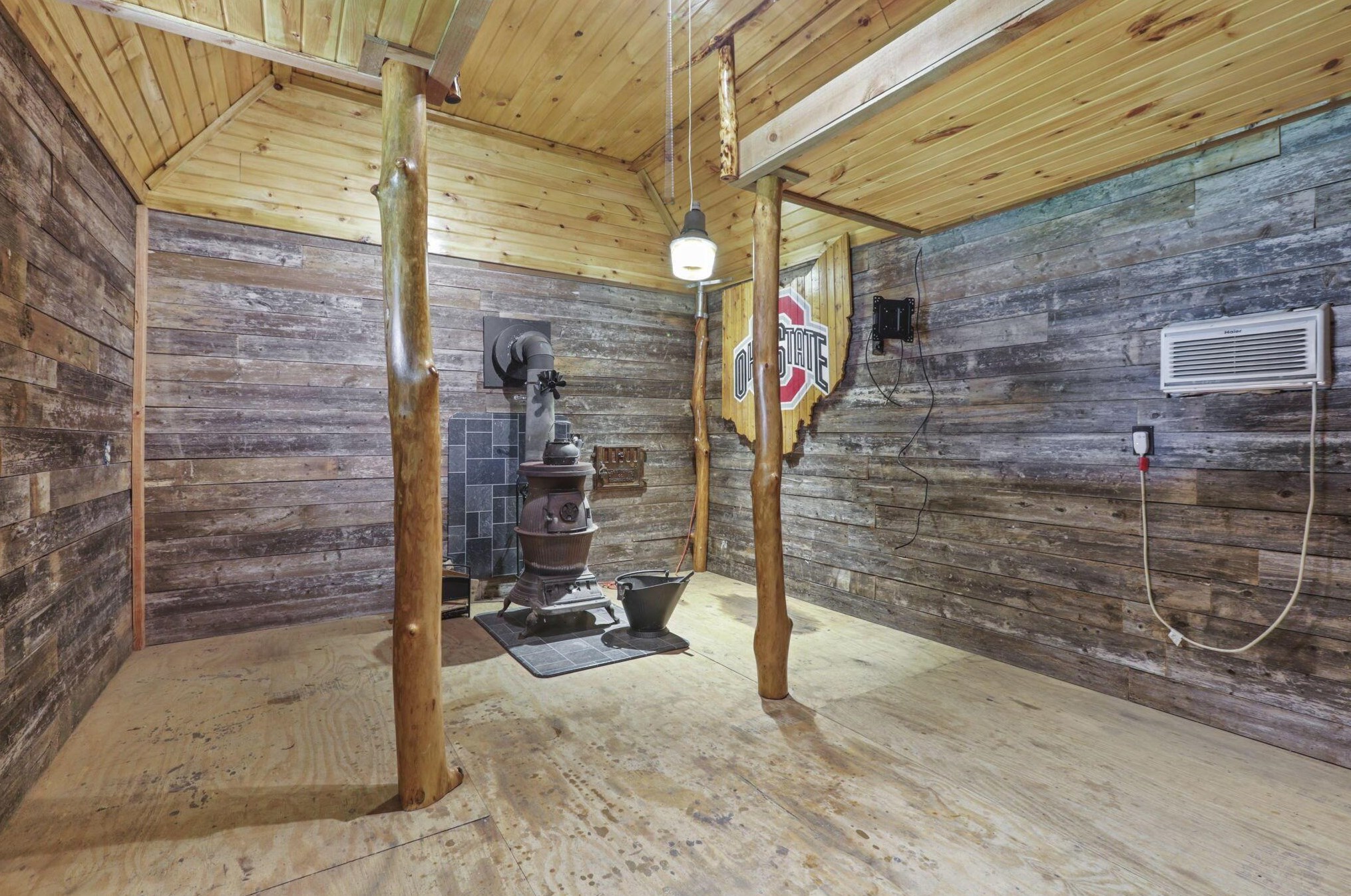 406 Westphal Ave, Columbus OH 43213-1871 exterior