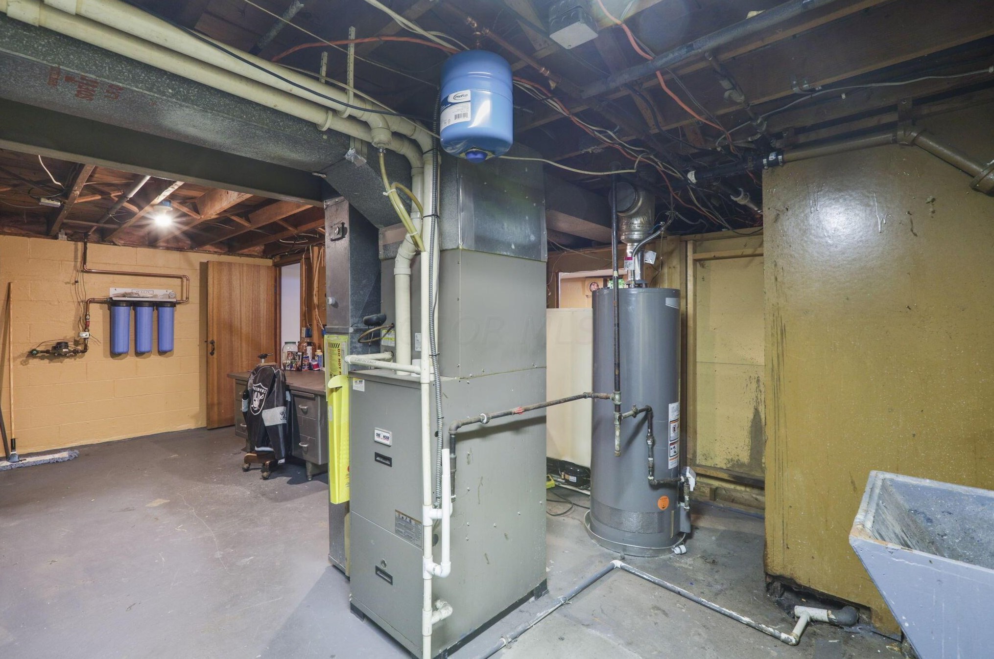 406 Westphal Ave, Columbus OH 43213-1871 exterior