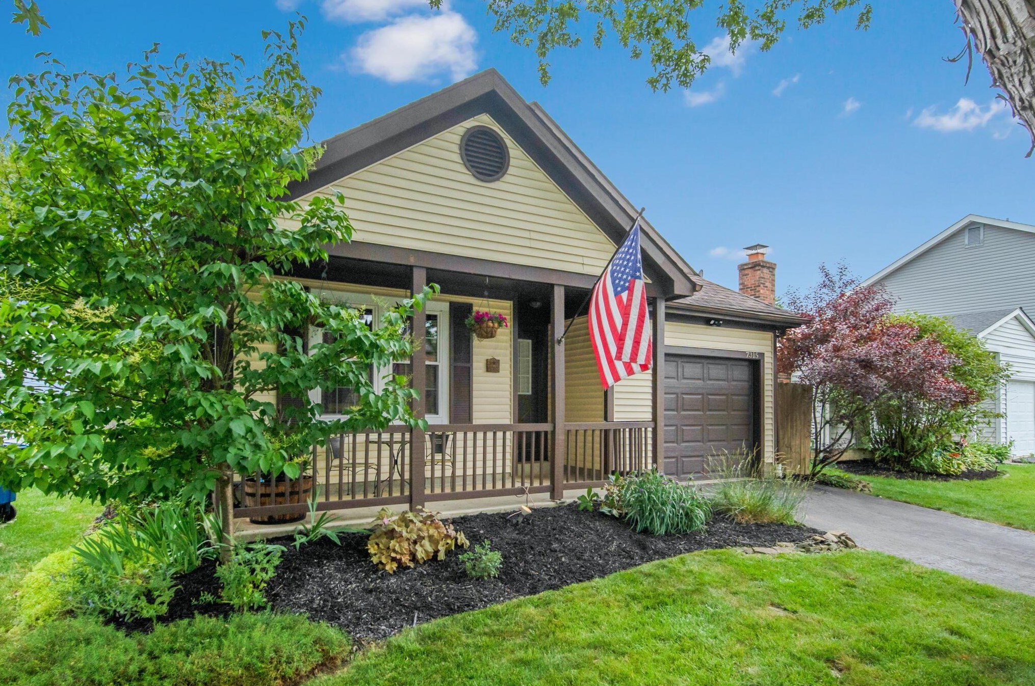 7315 Bride Water Blvd, Columbus OH  43235-2066 exterior