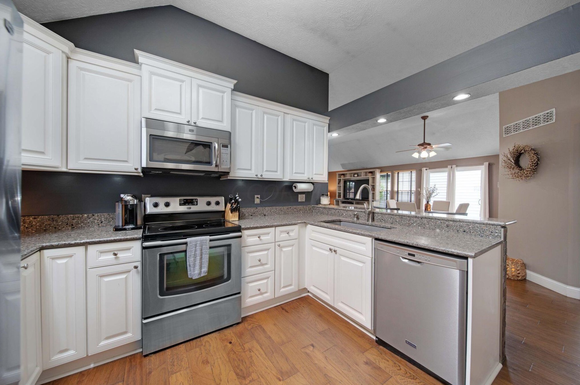 7315 Bride Water Blvd, Columbus OH  43235-4325 exterior