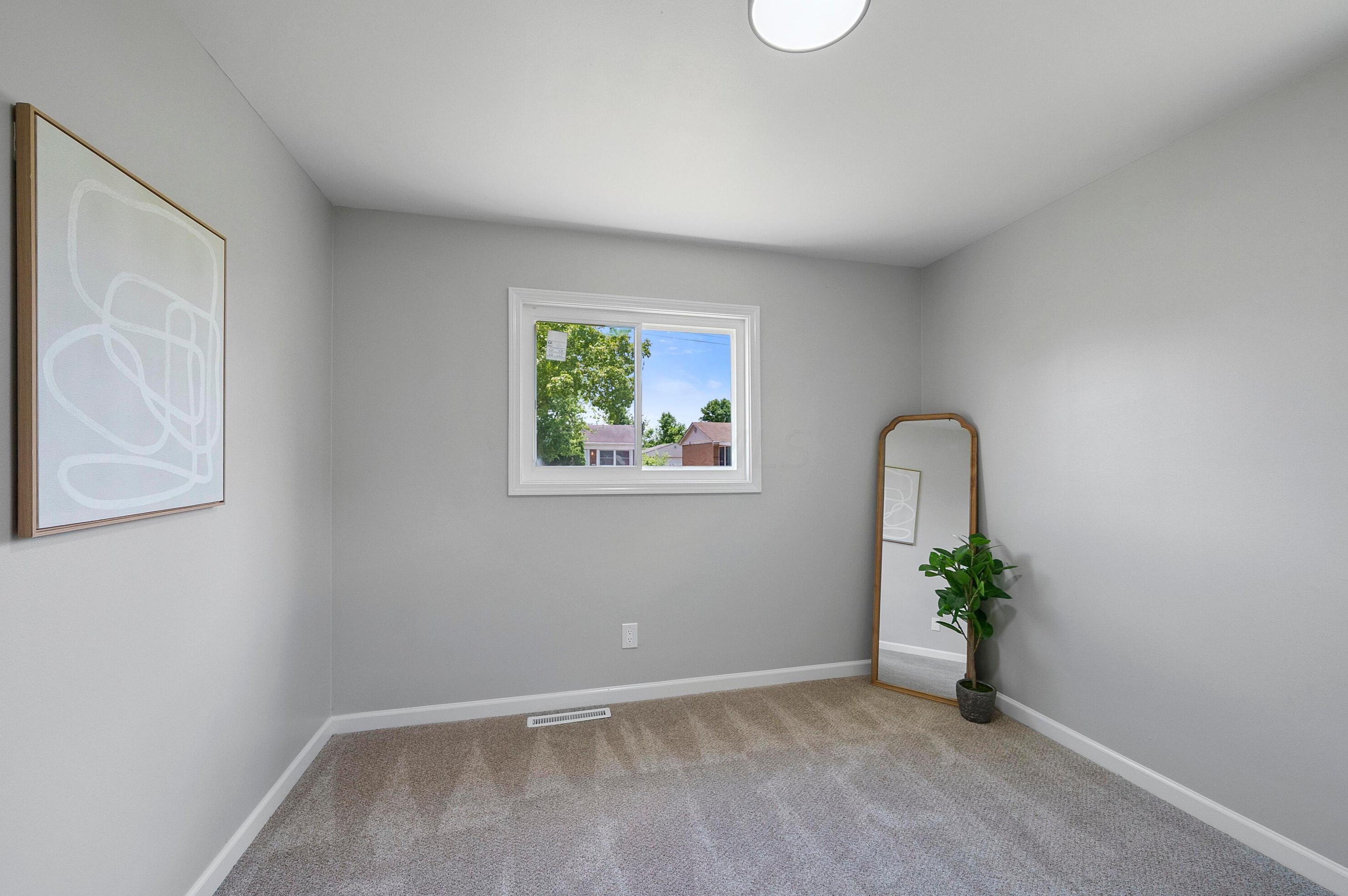 1872 Alvason Ave, Columbus OH exterior