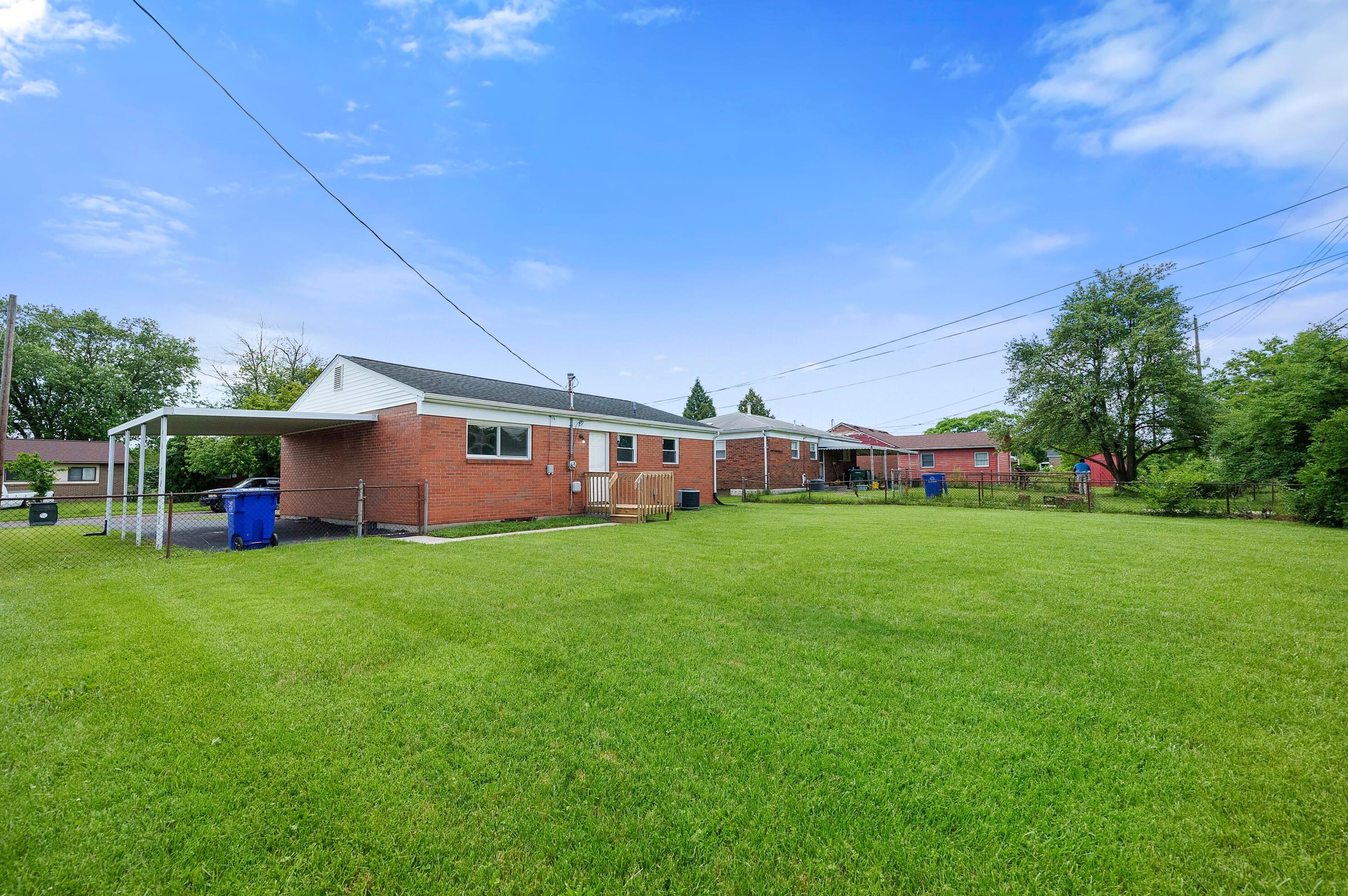 1872 Alvason Ave, Columbus OH exterior