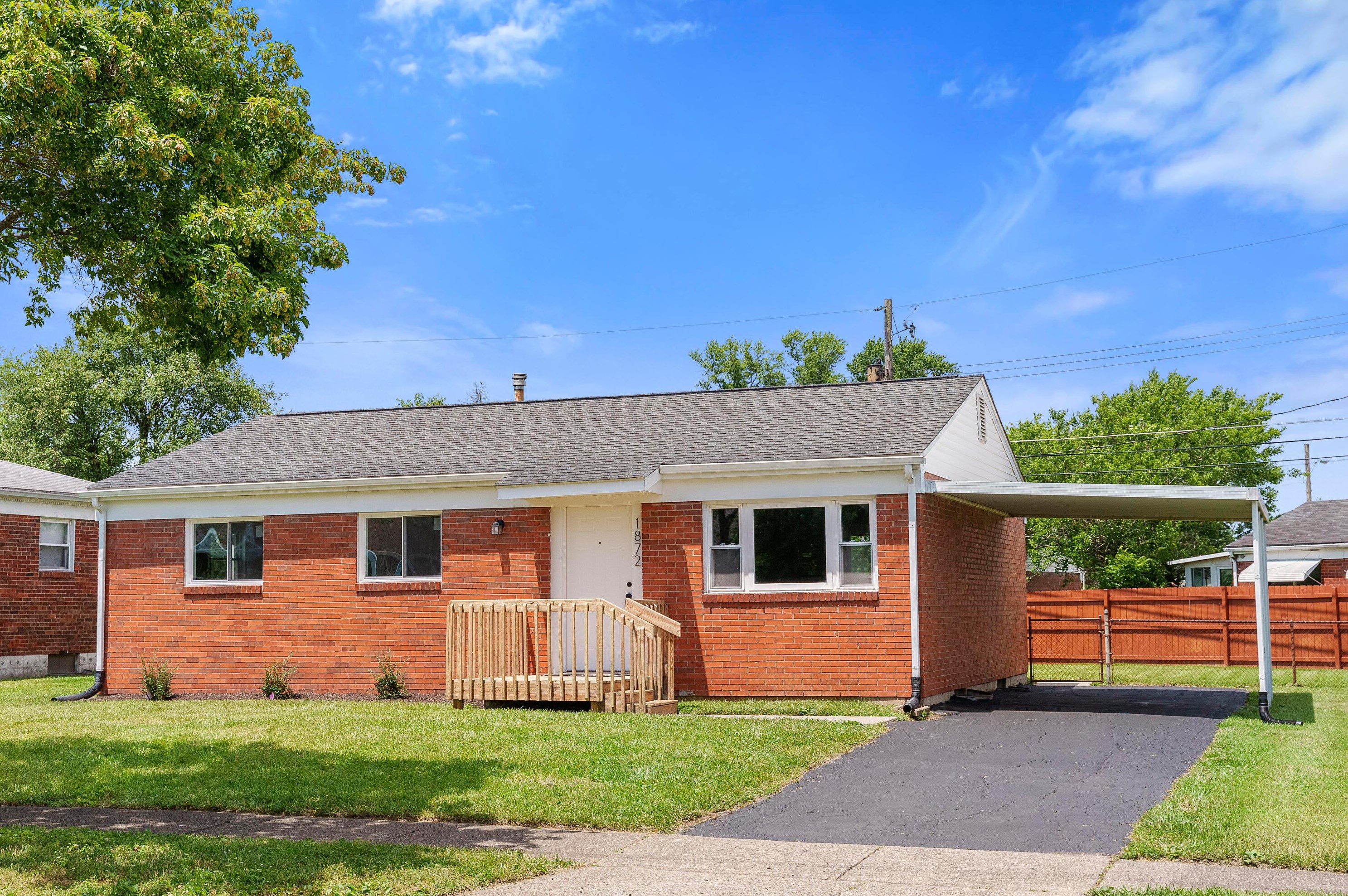 1872 Alvason Ave, Columbus OH exterior