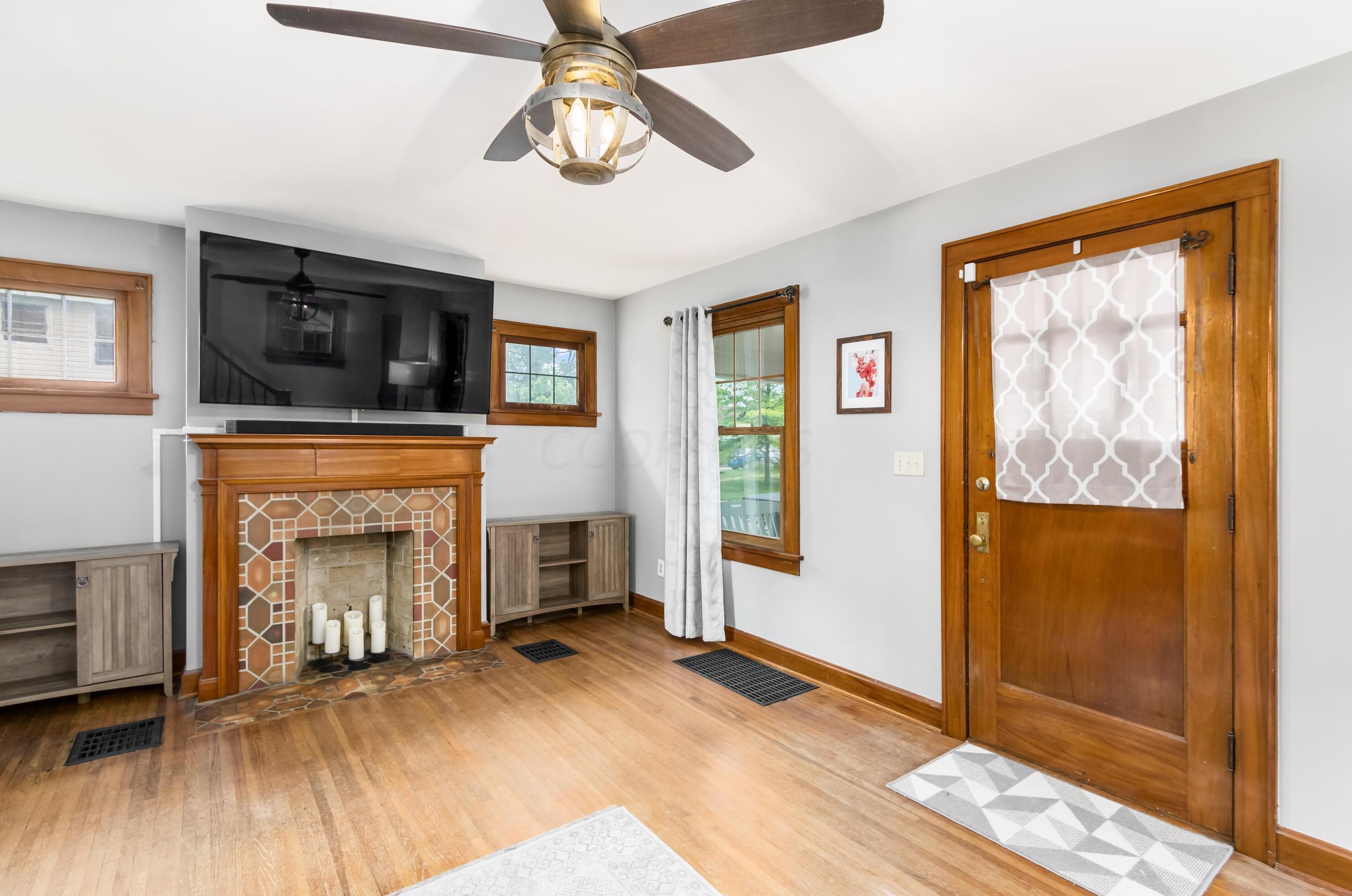 2932 Oaklawn St, Columbus OH  43224-4350 exterior