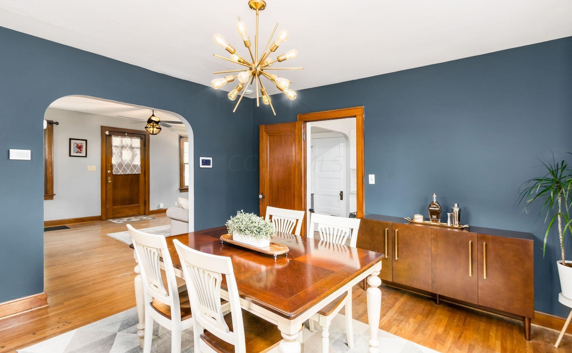 2932 Oaklawn St, Columbus OH  43224-4350 exterior