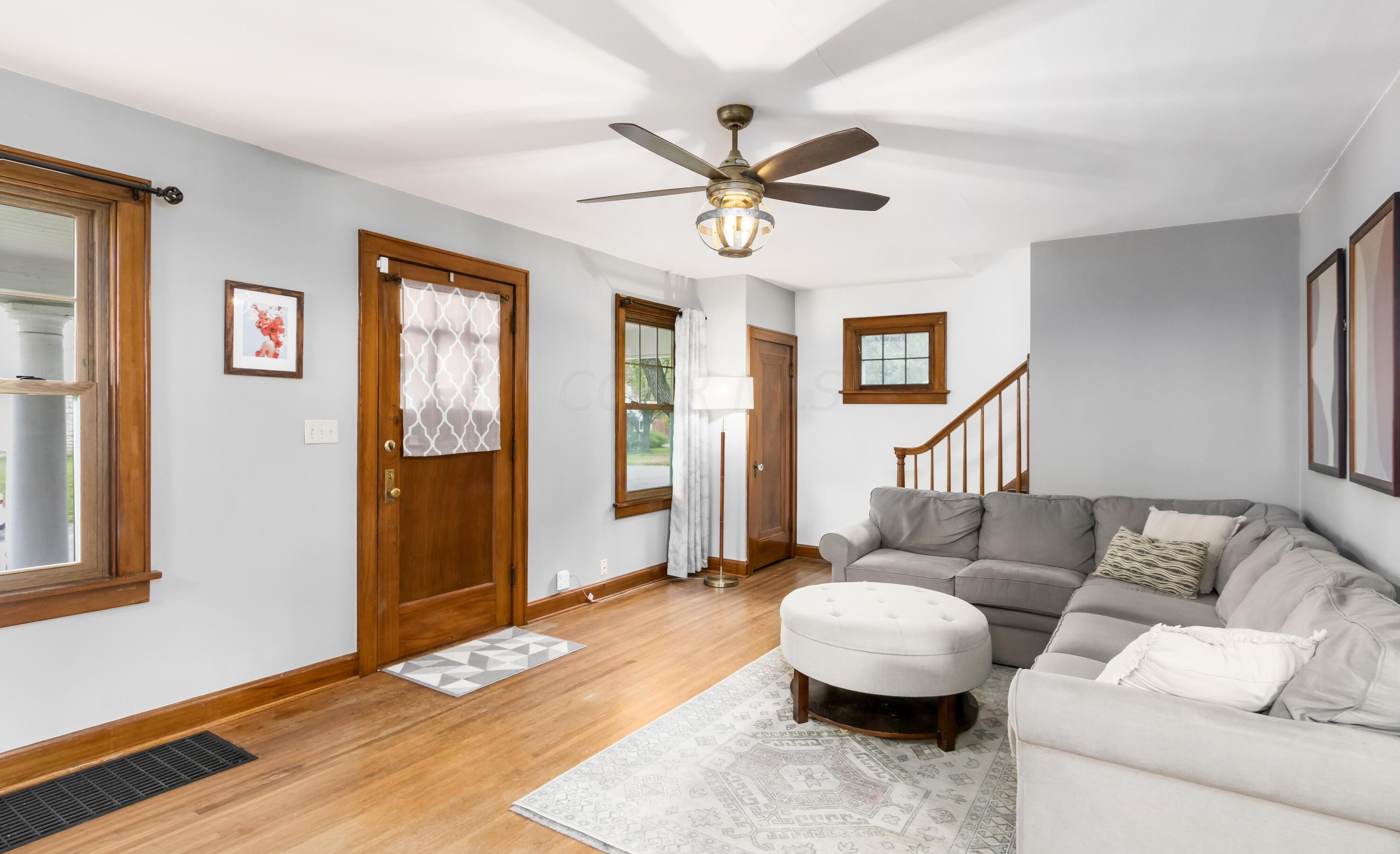 2932 Oaklawn St, Columbus OH  43224-4350 exterior