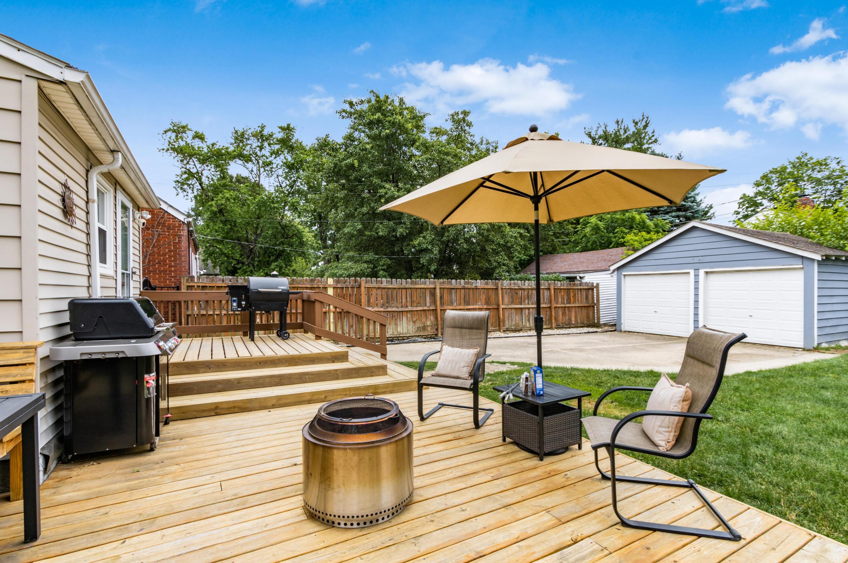 2932 Oaklawn St, Columbus OH  43224-4350 exterior