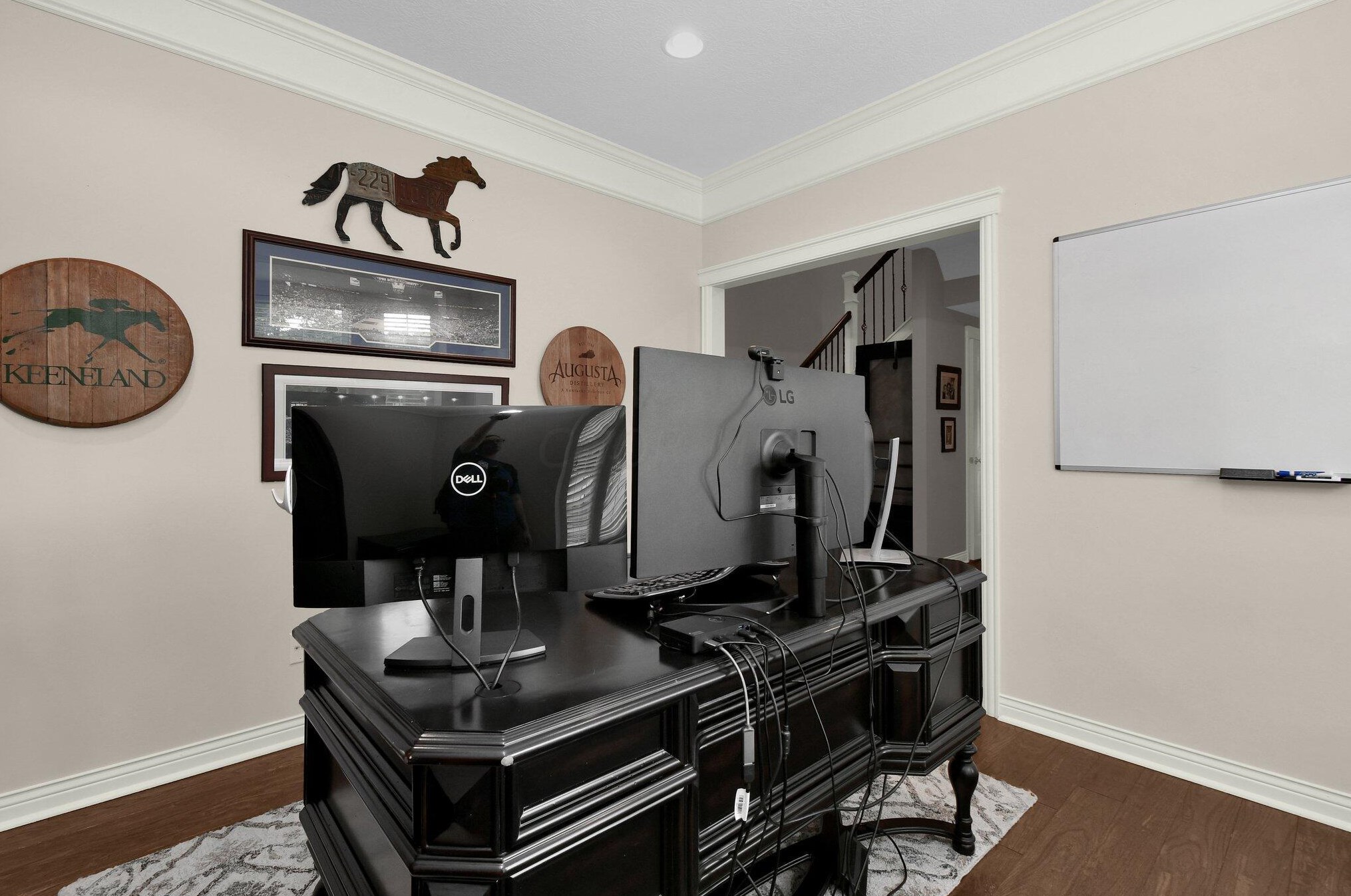 1367 Donahey St, Columbus OH 43235-6704 exterior