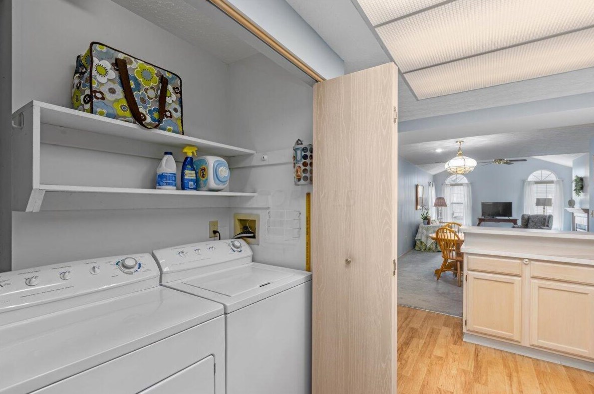 1252 Villa Oaks Ct, Columbus OH exterior