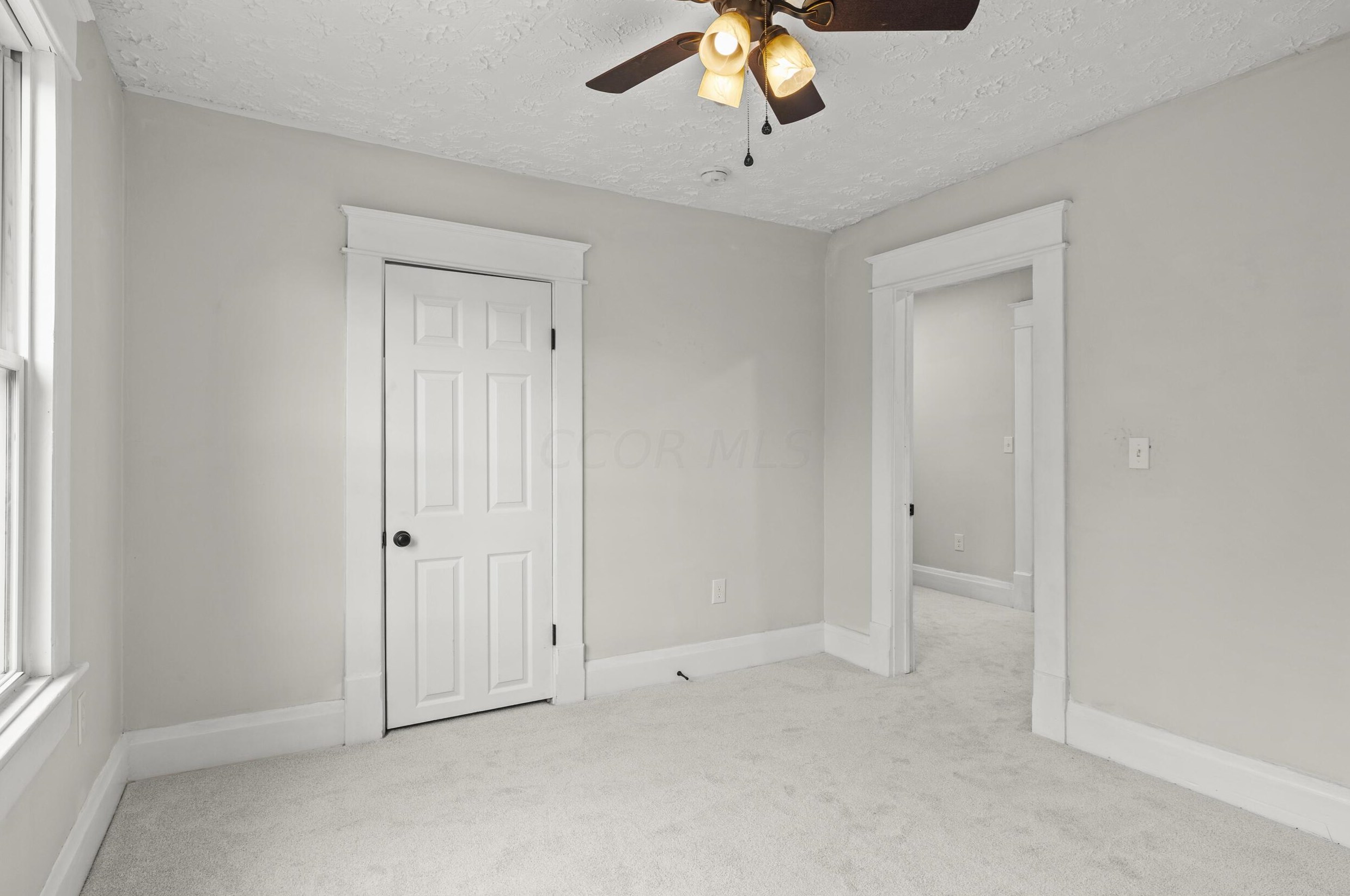 1592 Genessee Ave, Columbus OH 43211-1518 exterior