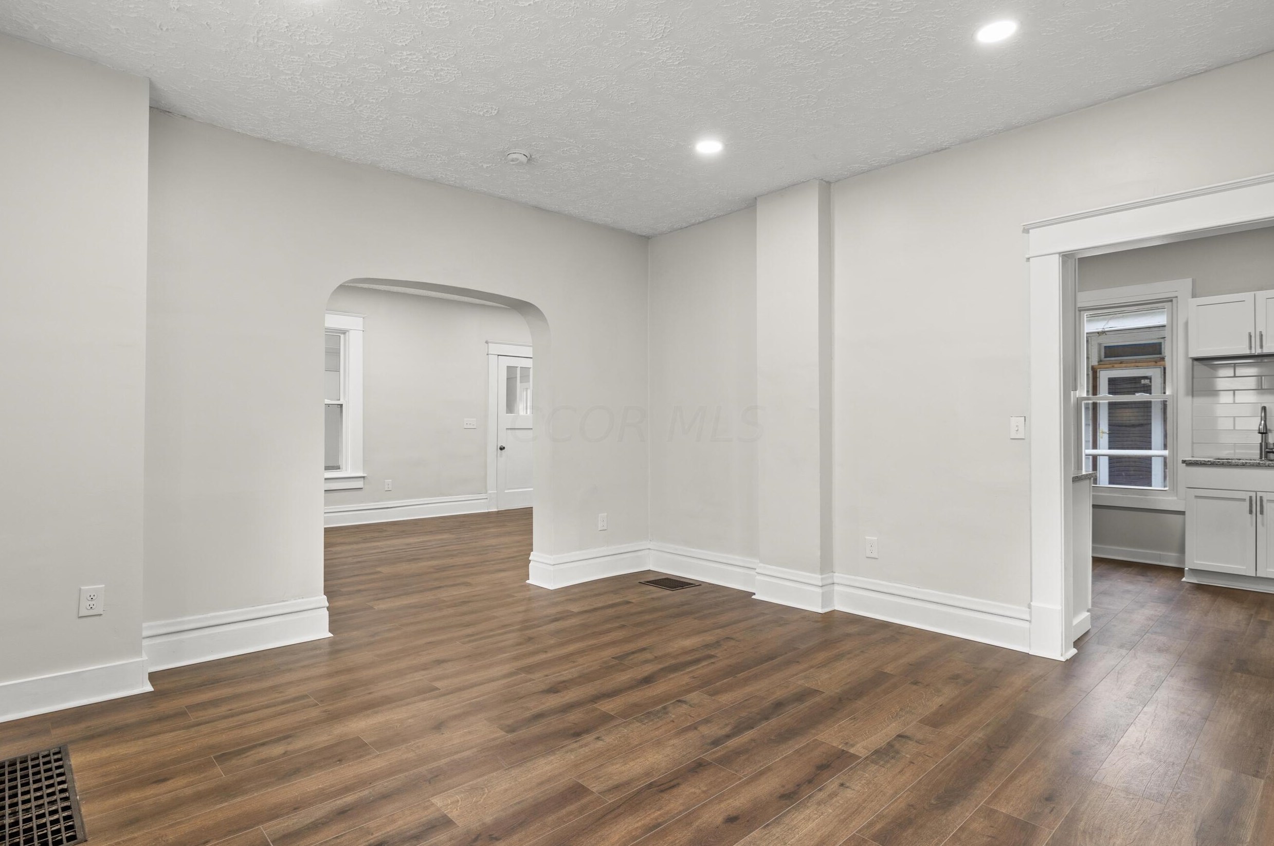 1592 Genessee Ave, Columbus OH 43211-1518 exterior