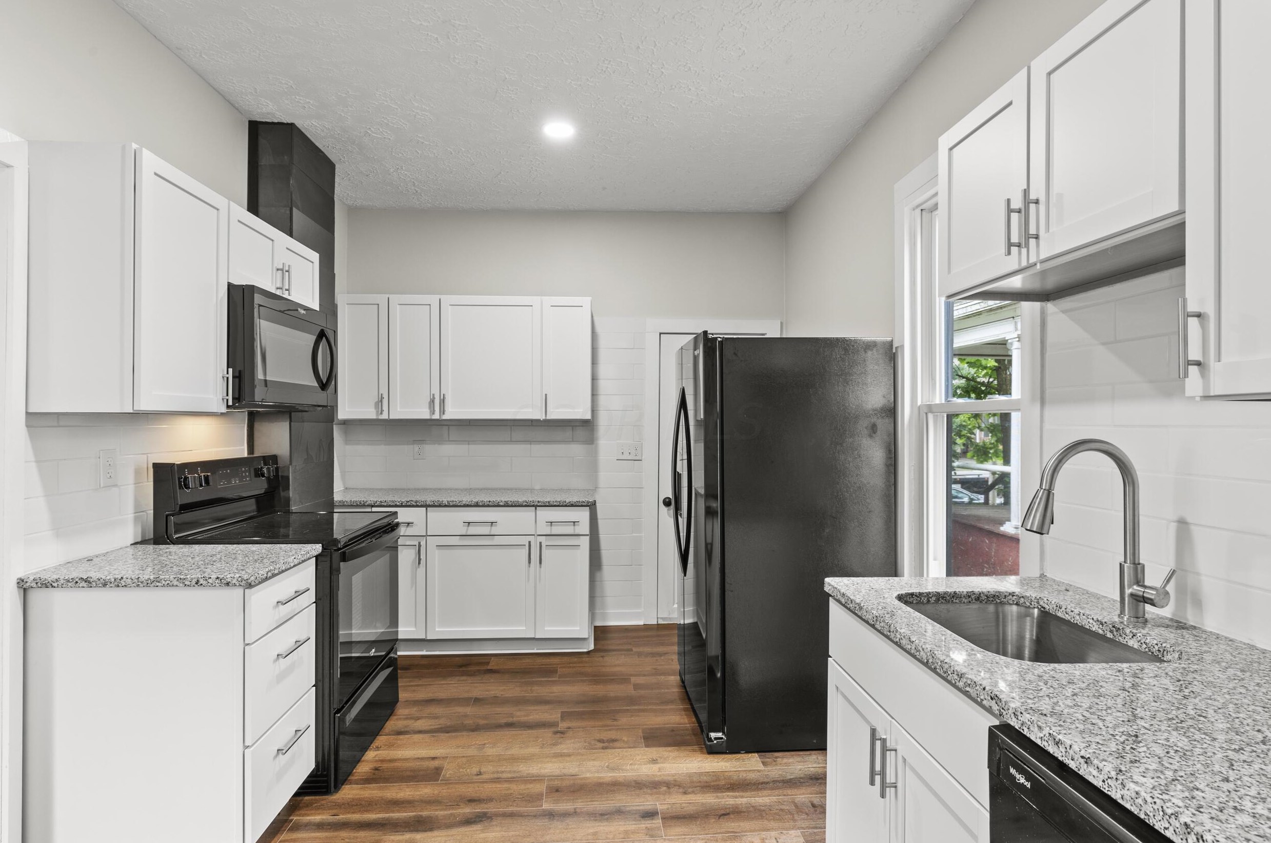 1592 Genessee Ave, Columbus OH 43211-1518 exterior