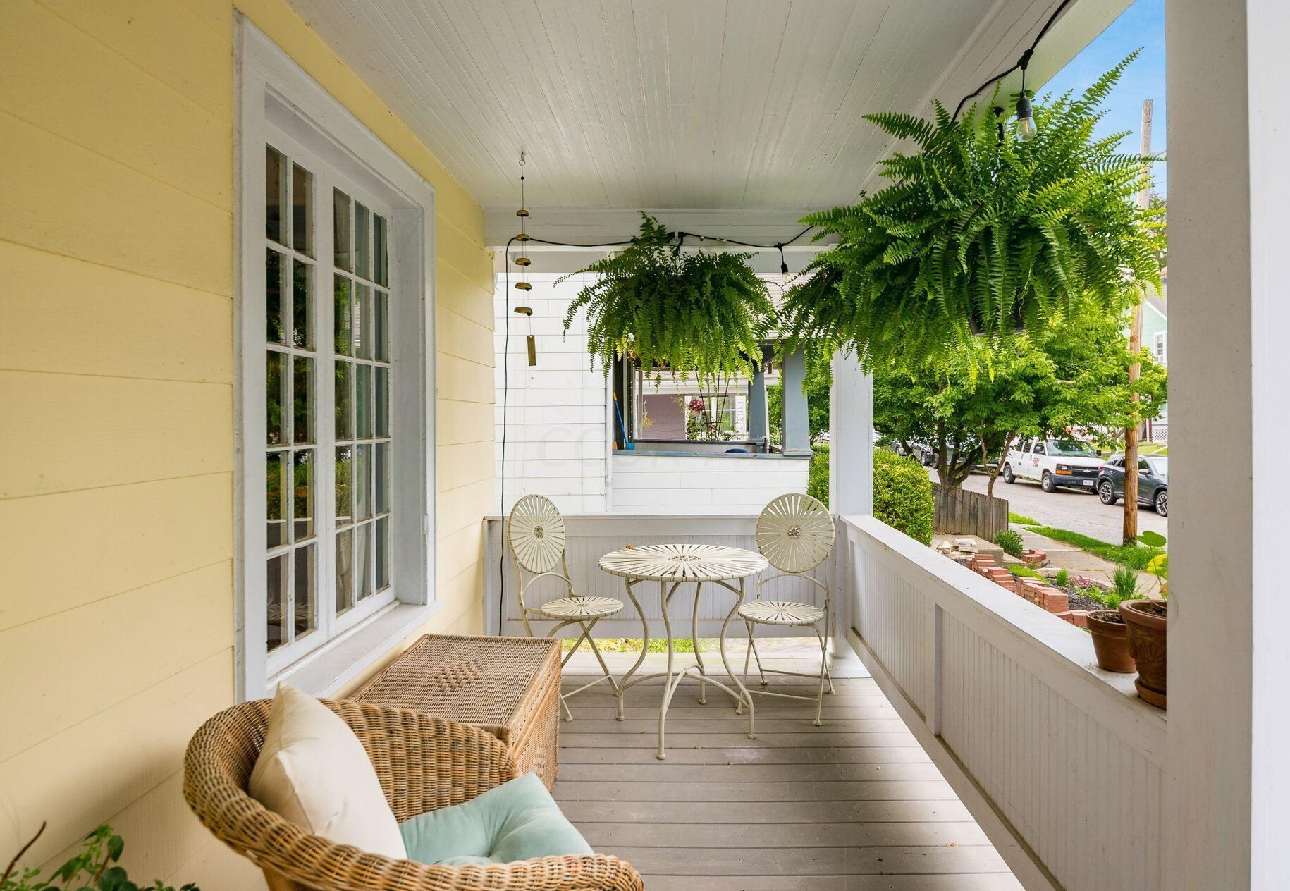 2391 Glenmawr Ave, Columbus OH  43202-3106 exterior