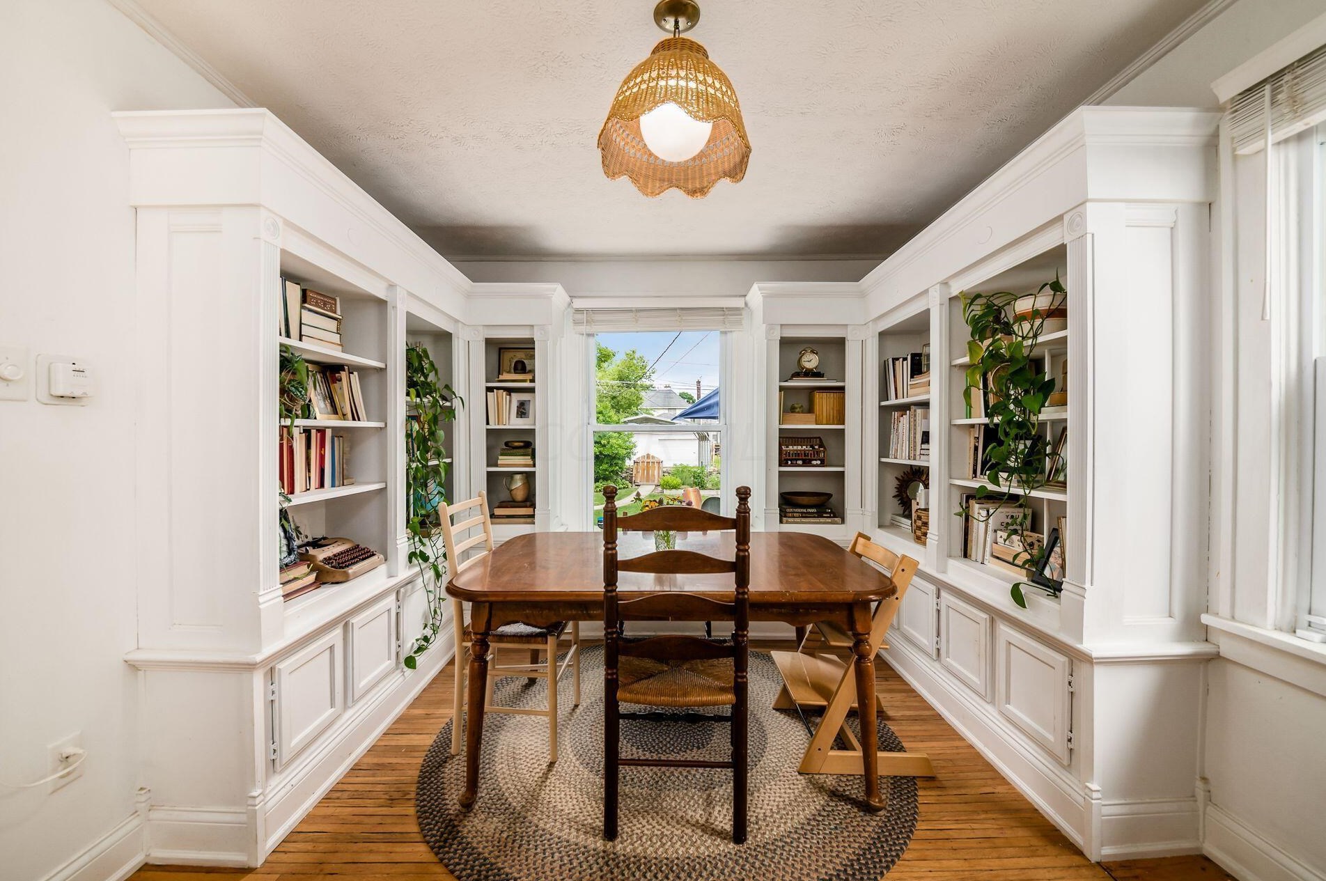 2391 Glenmawr Ave, Columbus OH  43202-3106 exterior