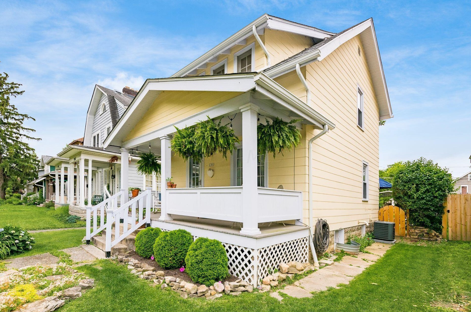 2391 Glenmawr Ave, Columbus OH  43202-3105 exterior