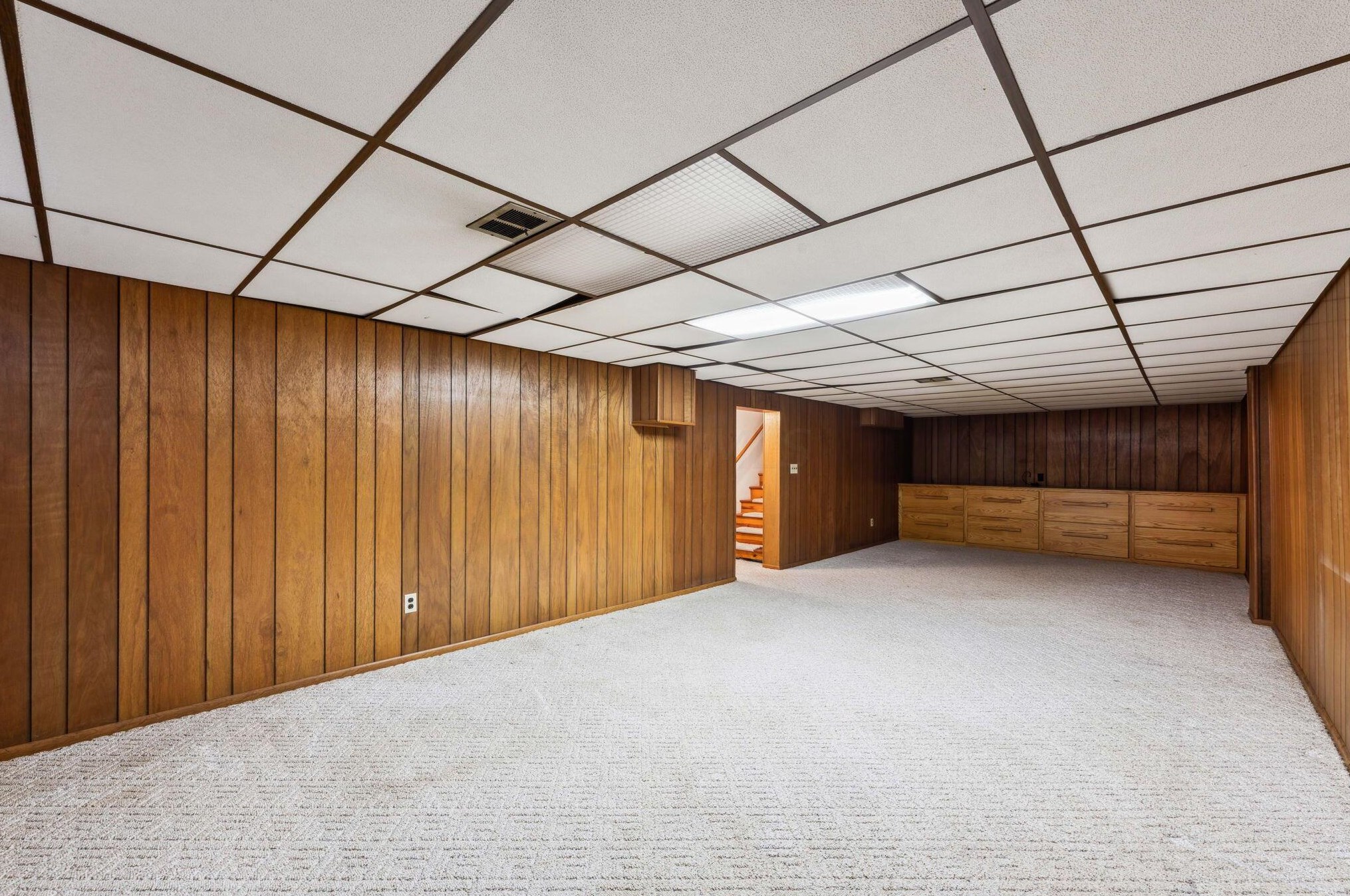 3748 Kinsey Dr, Columbus OH  43224-2644 exterior