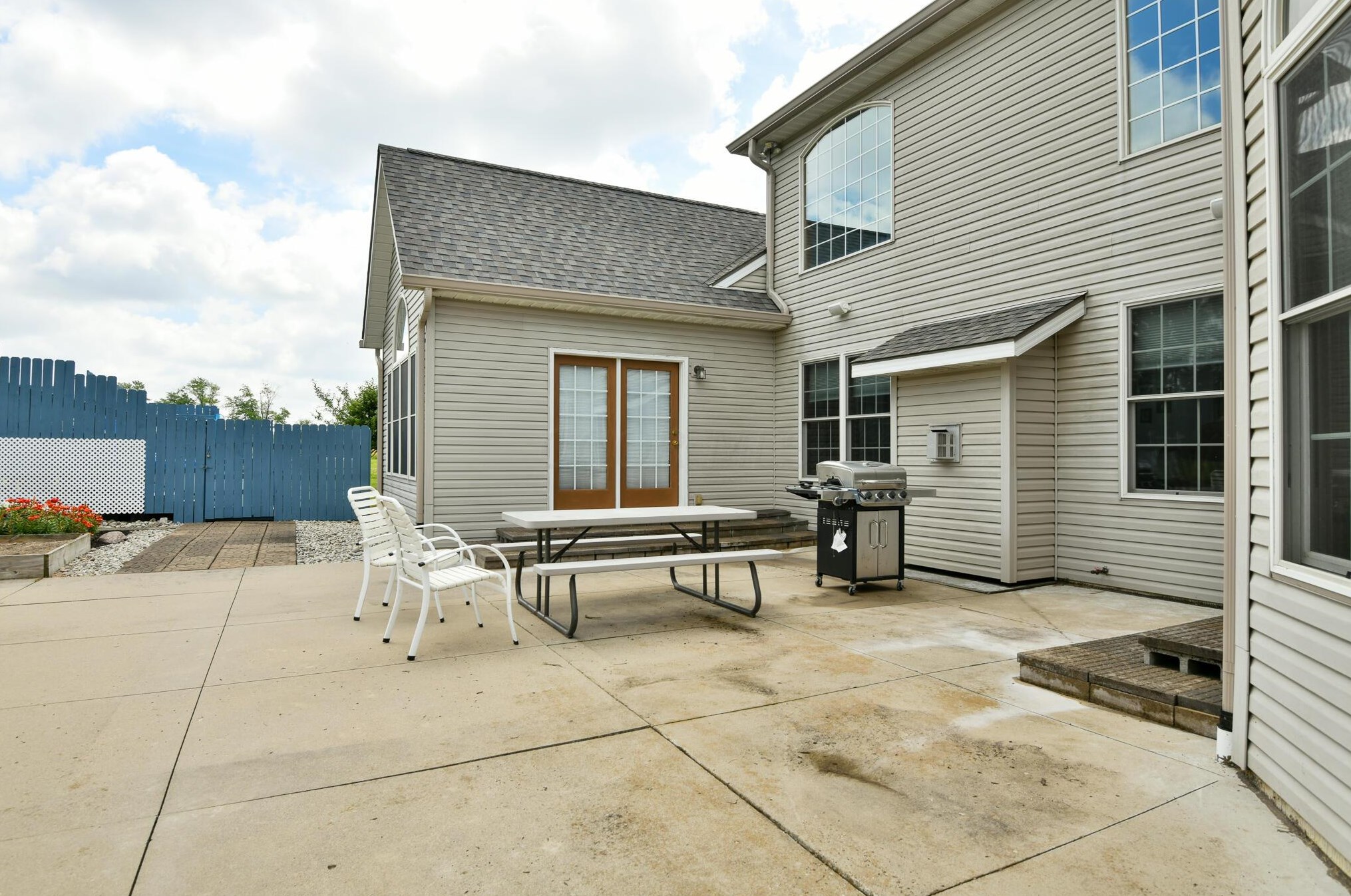 1150 Roxanna New Burlington Rd, Mount Holly OH  45068-8694 exterior
