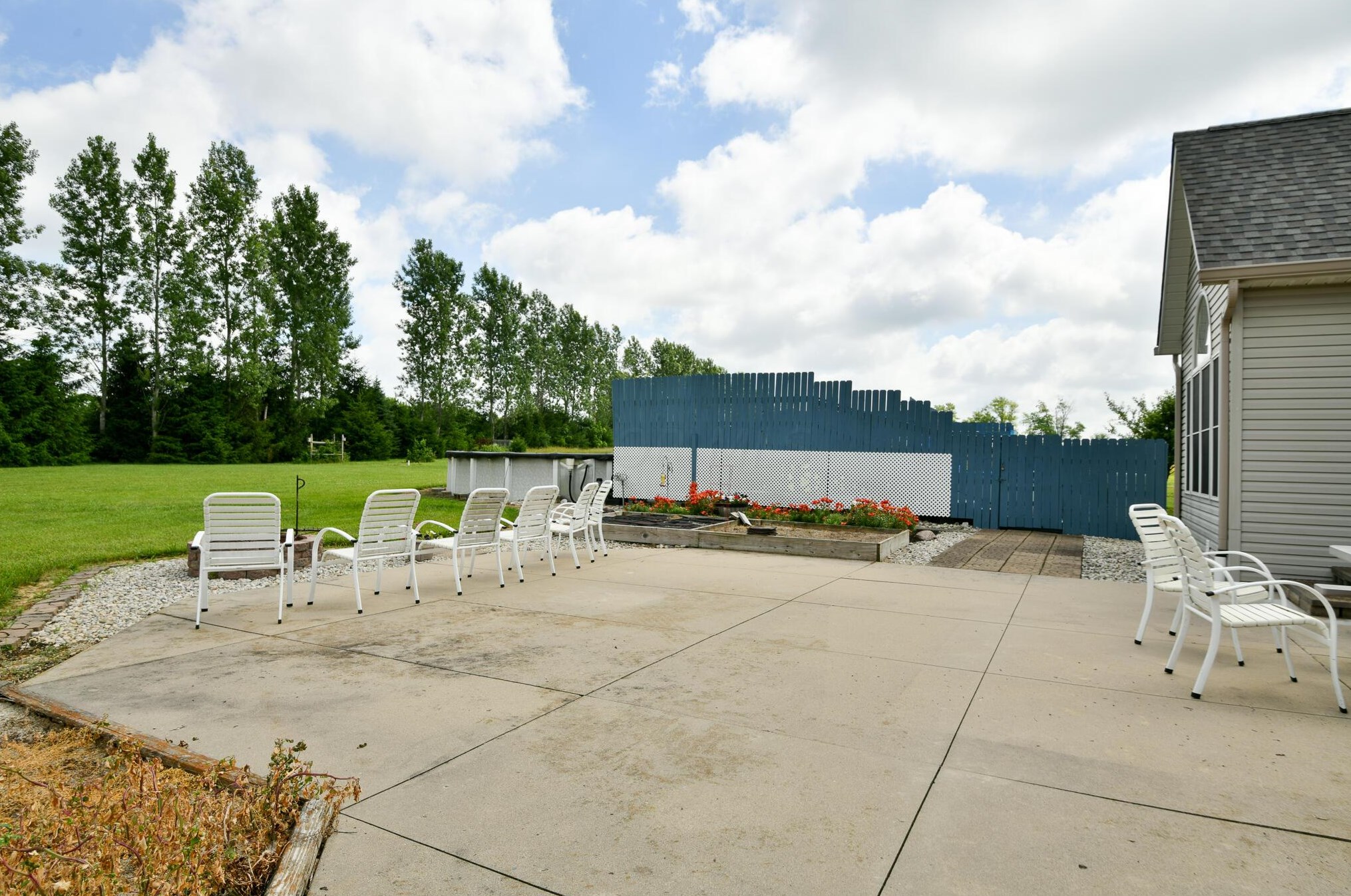 1150 Roxanna New Burlington Rd, Mount Holly OH  45068-8694 exterior