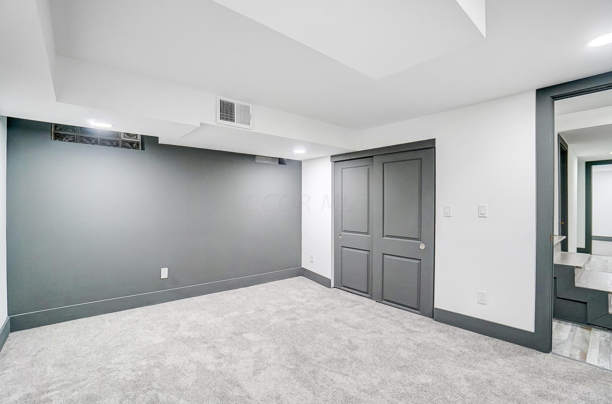 1380 Devonhurst Dr, Columbus OH 43232-1524 exterior