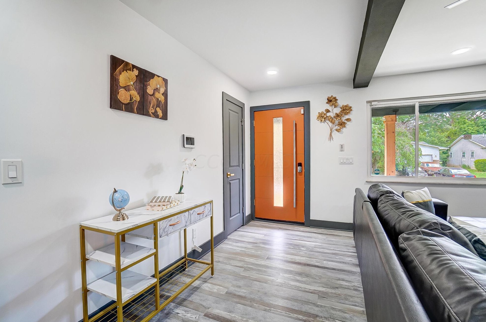 1380 Devonhurst Dr, Columbus OH 43232-1524 exterior