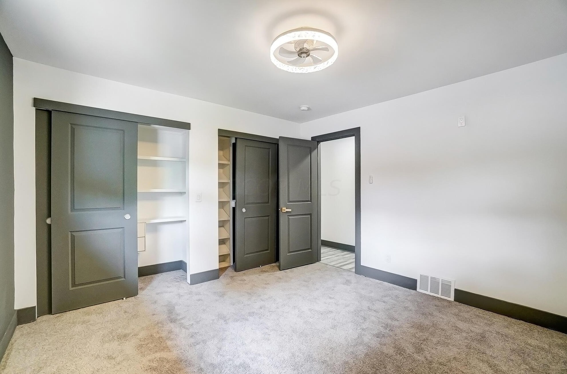 1380 Devonhurst Dr, Columbus OH 43232-1524 exterior