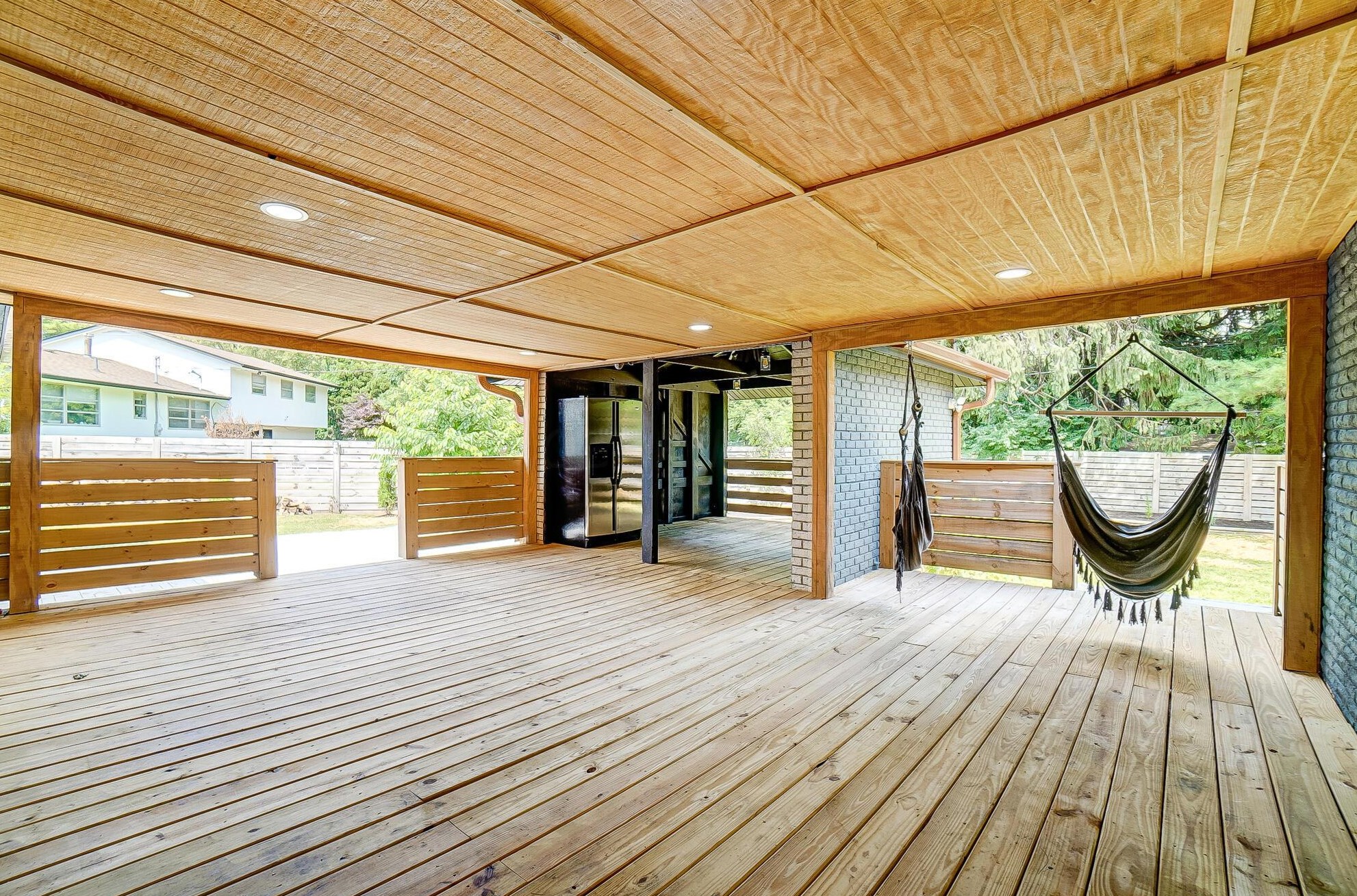 1380 Devonhurst Dr, Columbus OH 43232-1524 exterior