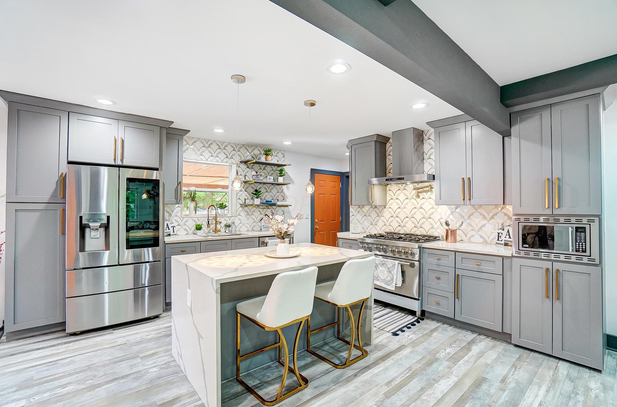 1380 Devonhurst Dr, Columbus OH 43232-1524 exterior