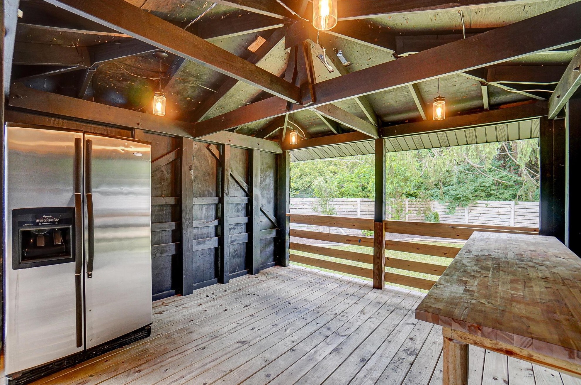 1380 Devonhurst Dr, Columbus OH 43232-1524 exterior