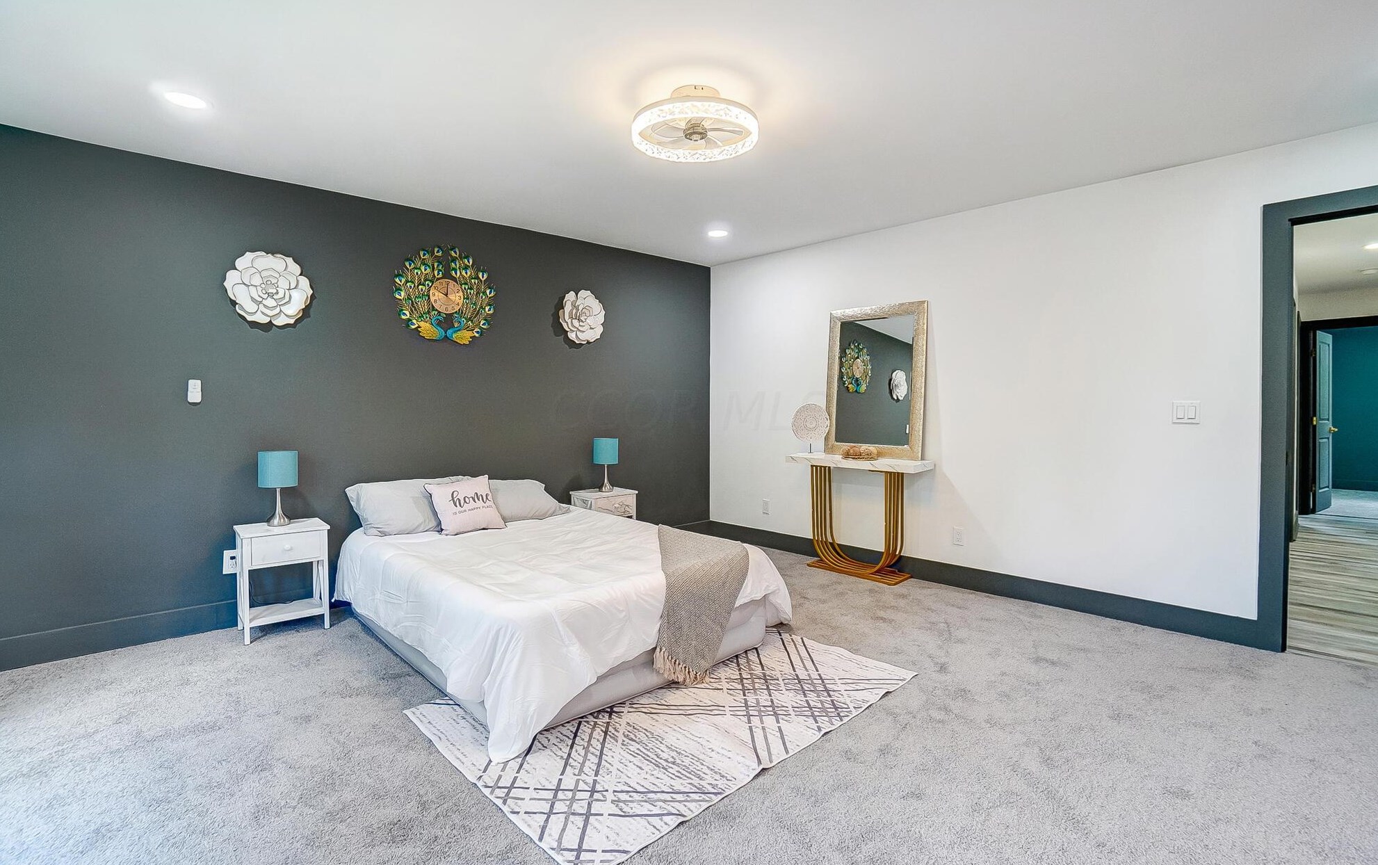 1380 Devonhurst Dr, Columbus OH 43232-1524 exterior