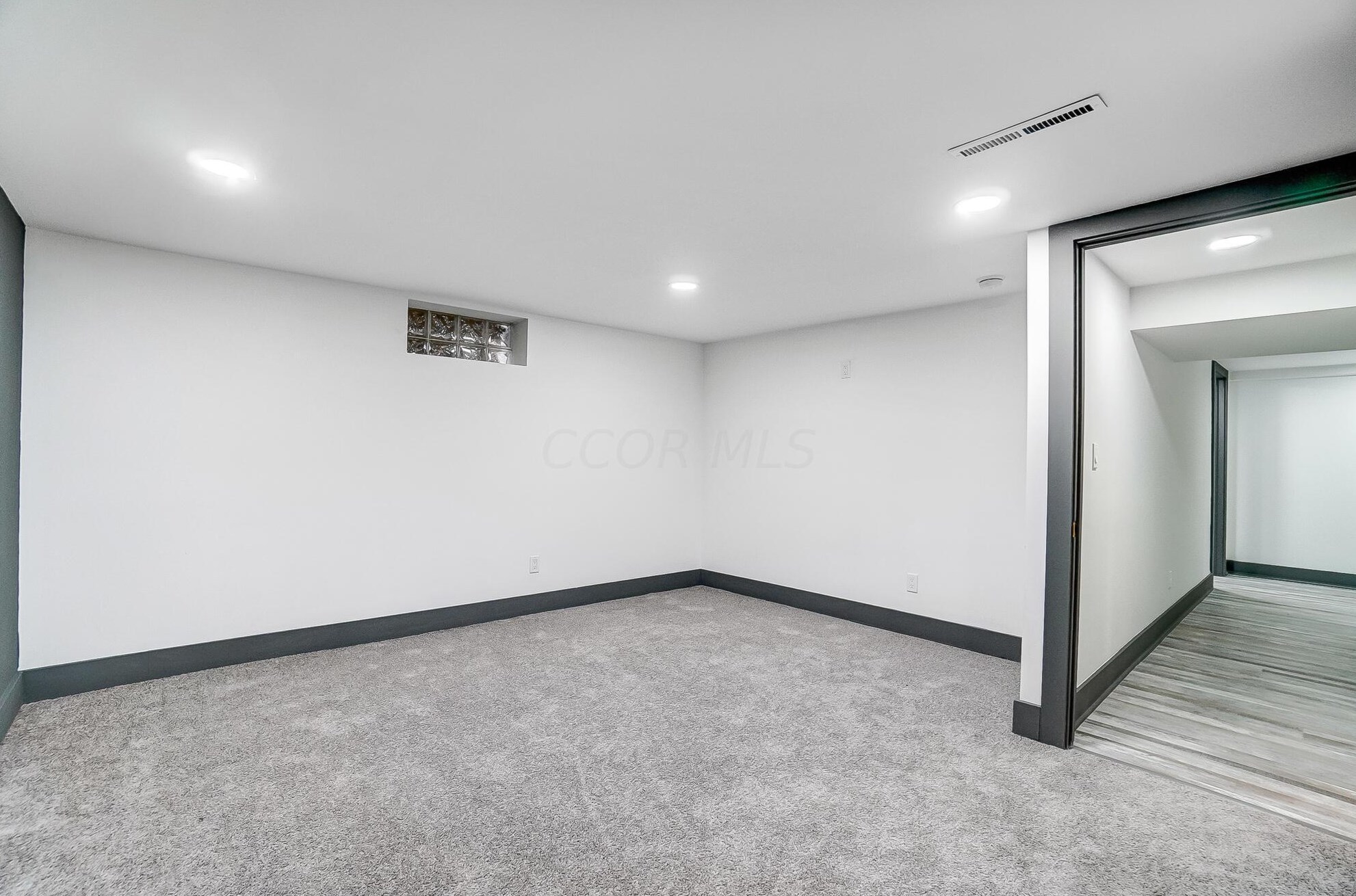 1380 Devonhurst Dr, Columbus OH 43232-1524 exterior