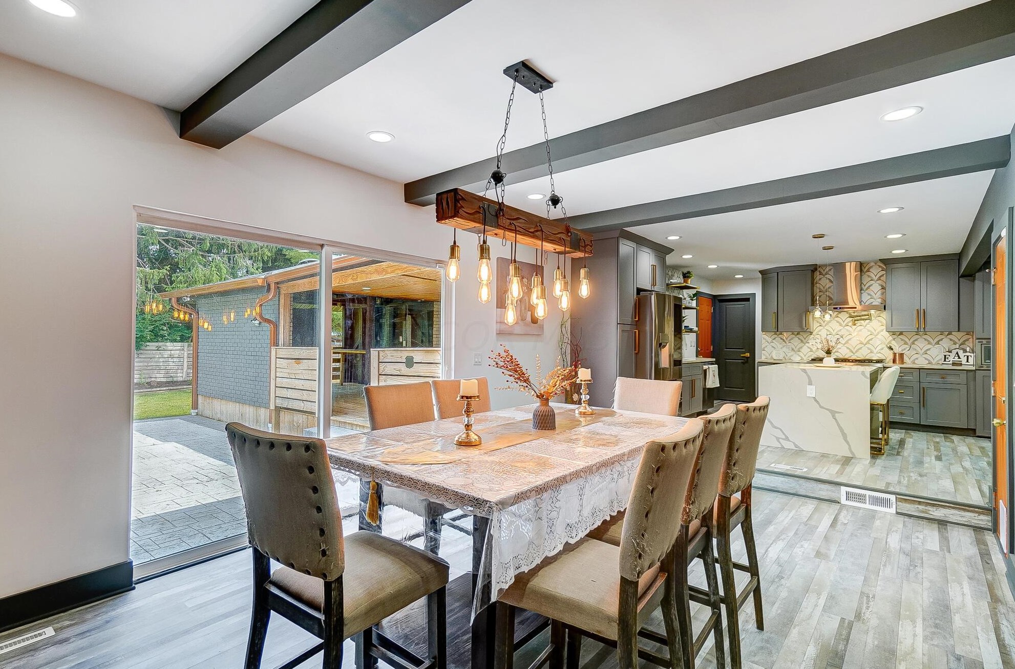 1380 Devonhurst Dr, Columbus OH 43232-1524 exterior