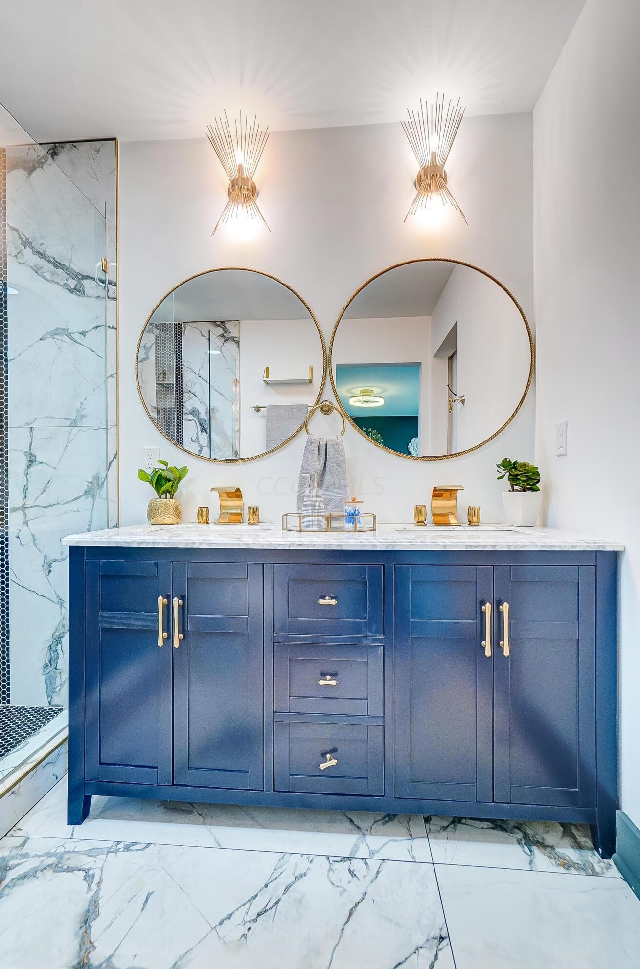 1380 Devonhurst Dr, Columbus OH 43232-1524 exterior