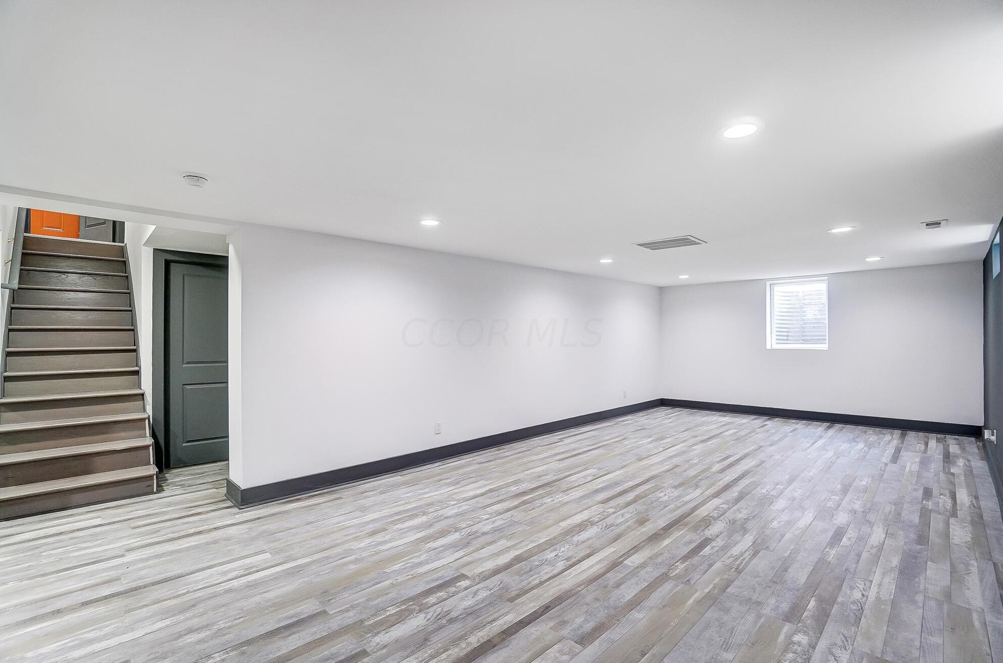 1380 Devonhurst Dr, Columbus OH 43232-1524 exterior