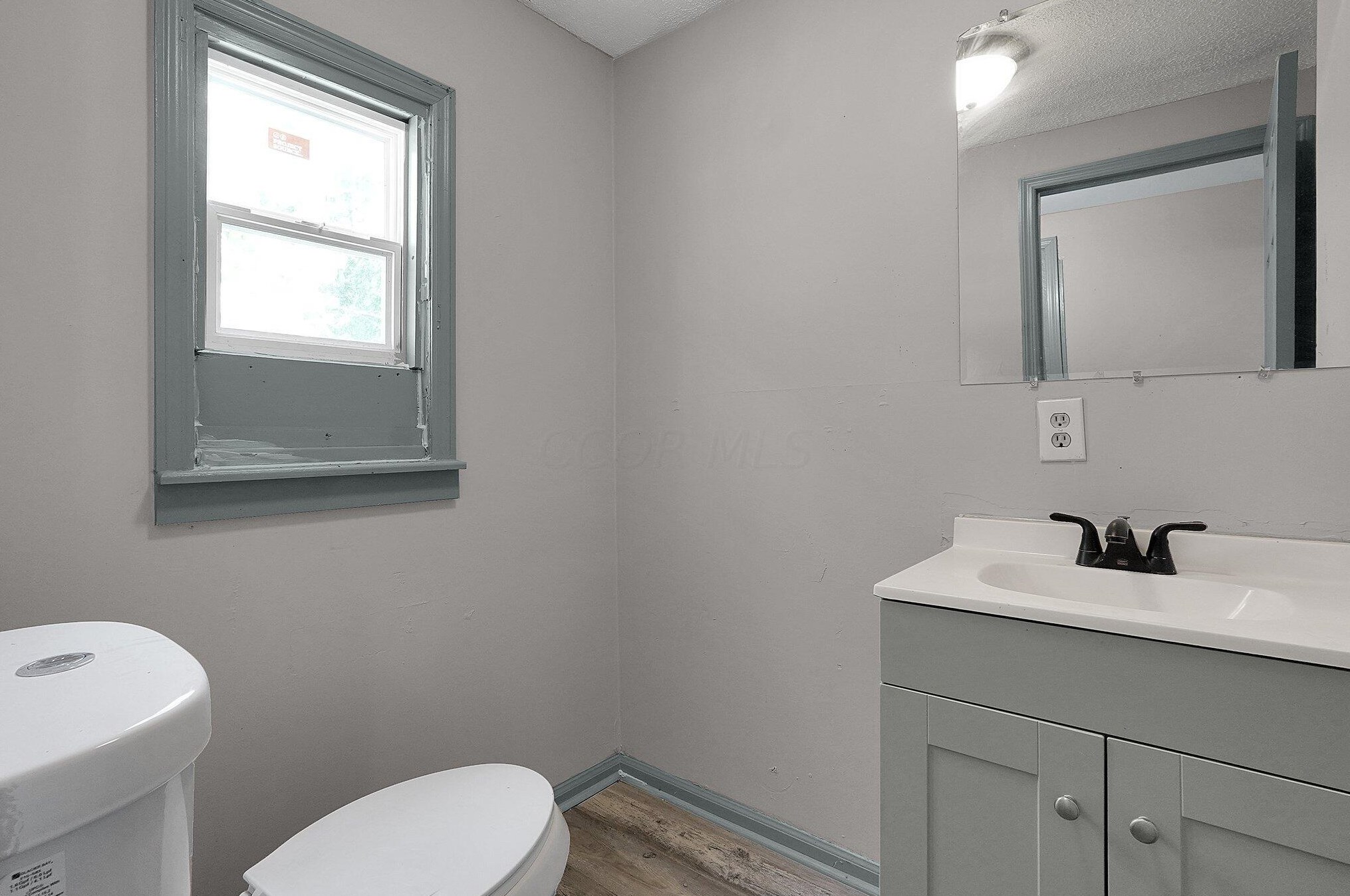 449 Eureka Ave, Columbus OH  43204-3441 exterior