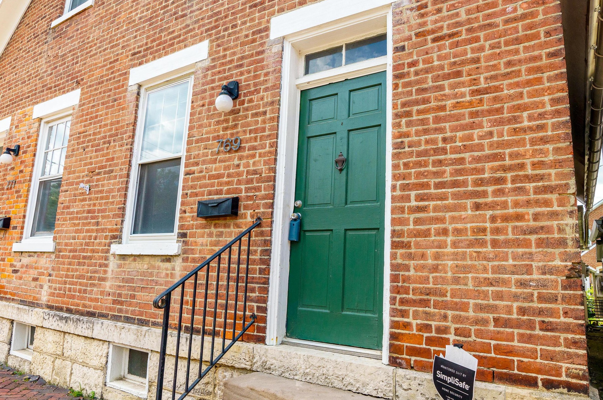 771 Mohawk St, Columbus OH  43206-2110 exterior